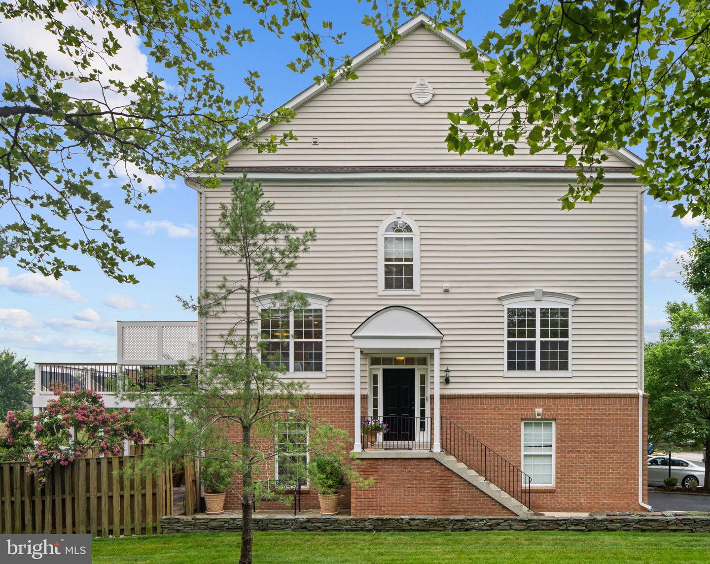 42557 MAGELLAN, BRAMBLETON, Virginia 20148, 3 Bedrooms Bedrooms, ,2 BathroomsBathrooms,Residential,For sale,42557 MAGELLAN,VALO2100630 MLS # VALO2100630
