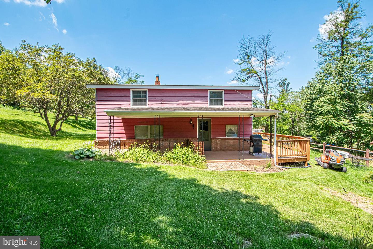 115 CHESTER GAP RD, CHESTER GAP, Virginia 22623, 4 Bedrooms Bedrooms, ,2 BathroomsBathrooms,Residential,For sale,115 CHESTER GAP RD,VARP2002154 MLS # VARP2002154
