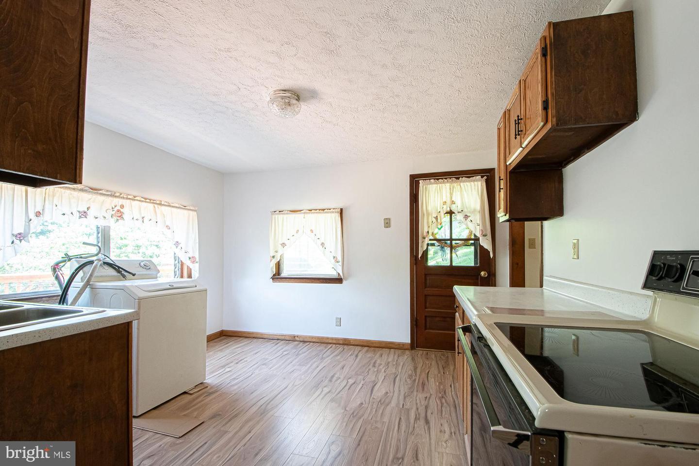 115 CHESTER GAP RD, CHESTER GAP, Virginia 22623, 4 Bedrooms Bedrooms, ,2 BathroomsBathrooms,Residential,For sale,115 CHESTER GAP RD,VARP2002154 MLS # VARP2002154