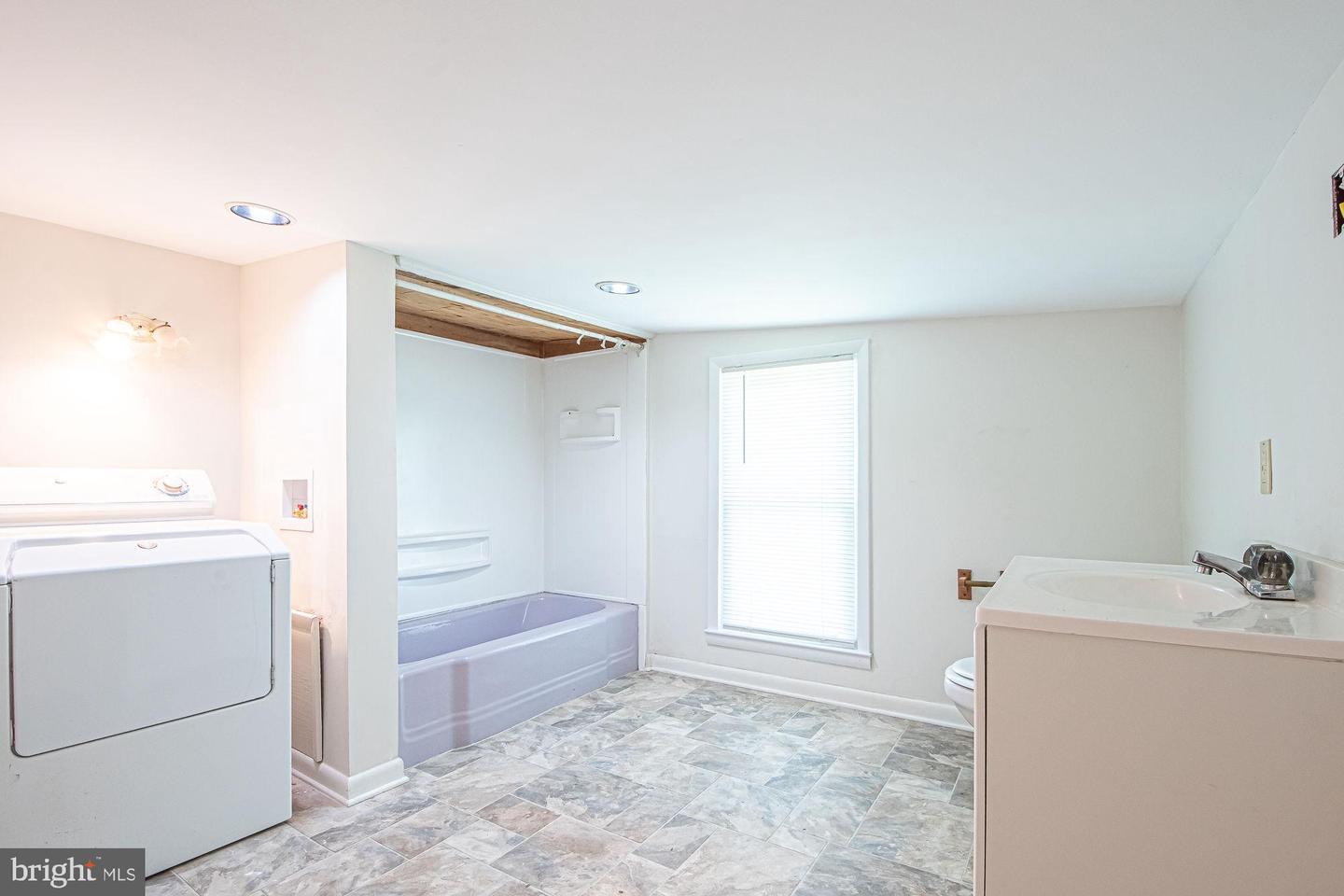 115 CHESTER GAP RD, CHESTER GAP, Virginia 22623, 4 Bedrooms Bedrooms, ,2 BathroomsBathrooms,Residential,For sale,115 CHESTER GAP RD,VARP2002154 MLS # VARP2002154