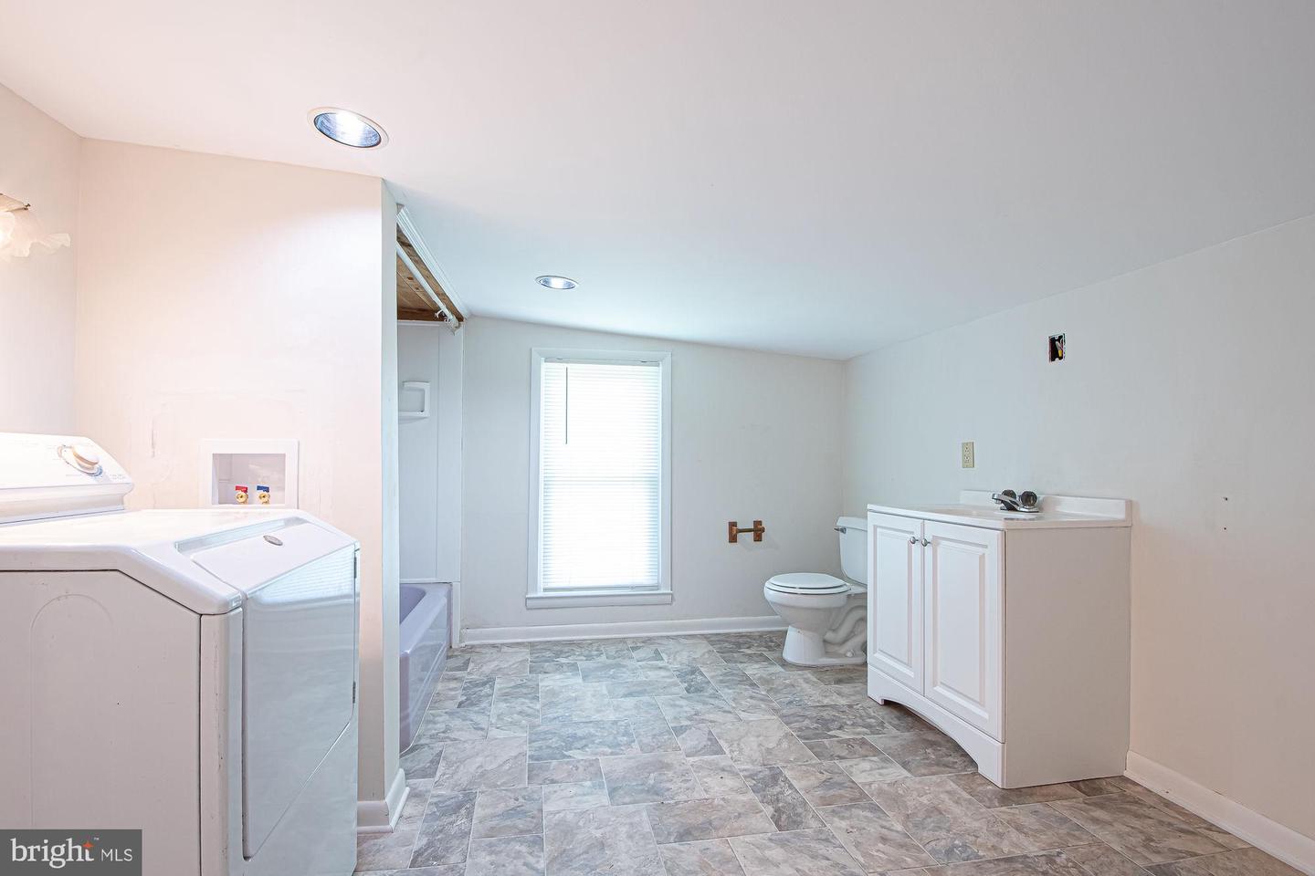 115 CHESTER GAP RD, CHESTER GAP, Virginia 22623, 4 Bedrooms Bedrooms, ,2 BathroomsBathrooms,Residential,For sale,115 CHESTER GAP RD,VARP2002154 MLS # VARP2002154