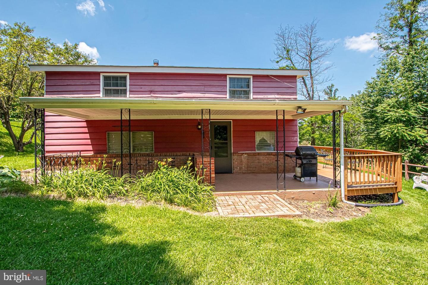 115 CHESTER GAP RD, CHESTER GAP, Virginia 22623, 4 Bedrooms Bedrooms, ,2 BathroomsBathrooms,Residential,For sale,115 CHESTER GAP RD,VARP2002154 MLS # VARP2002154