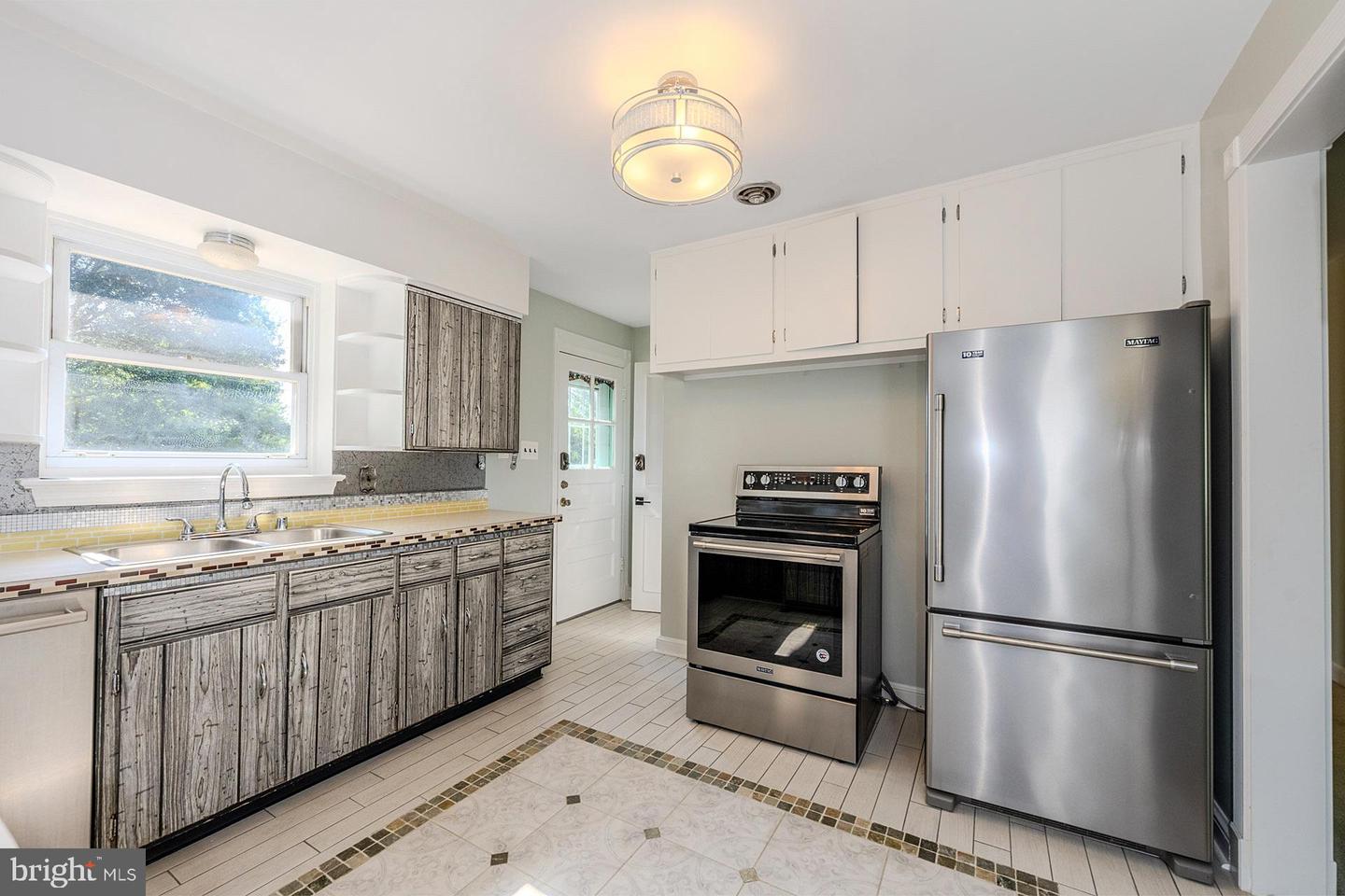 5915 CRAIG ST, SPRINGFIELD, Virginia 22150, 3 Bedrooms Bedrooms, ,2 BathroomsBathrooms,Residential,For sale,5915 CRAIG ST,VAFX2252280 MLS # VAFX2252280