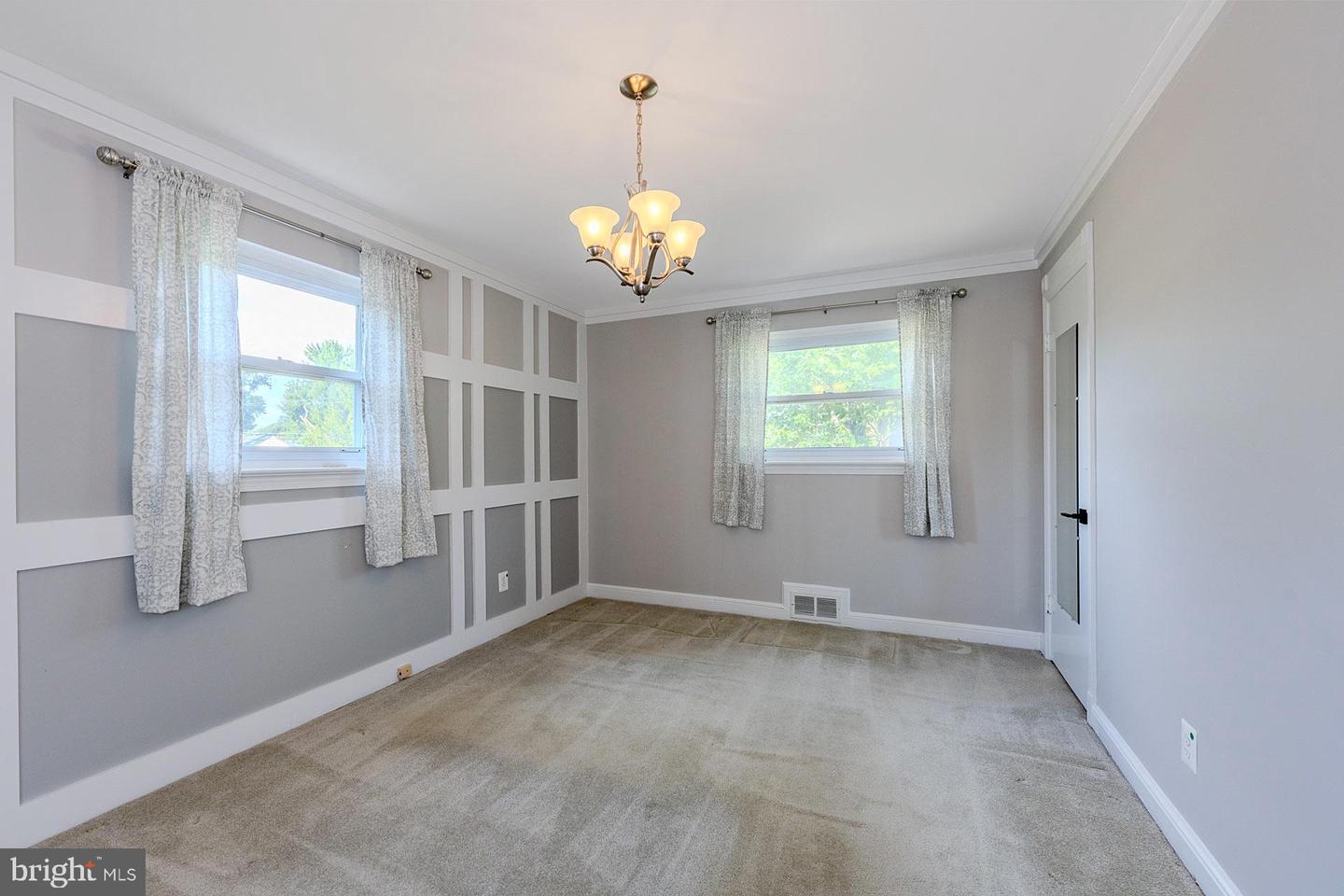 5915 CRAIG ST, SPRINGFIELD, Virginia 22150, 3 Bedrooms Bedrooms, ,2 BathroomsBathrooms,Residential,For sale,5915 CRAIG ST,VAFX2252280 MLS # VAFX2252280