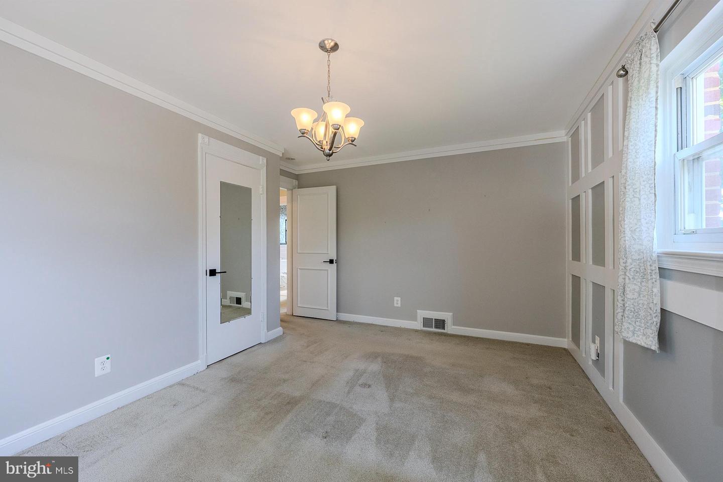 5915 CRAIG ST, SPRINGFIELD, Virginia 22150, 3 Bedrooms Bedrooms, ,2 BathroomsBathrooms,Residential,For sale,5915 CRAIG ST,VAFX2252280 MLS # VAFX2252280