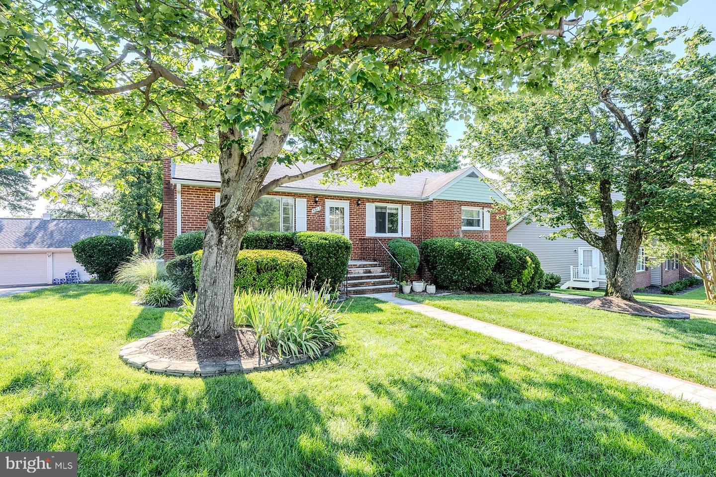 5915 CRAIG ST, SPRINGFIELD, Virginia 22150, 3 Bedrooms Bedrooms, ,2 BathroomsBathrooms,Residential,For sale,5915 CRAIG ST,VAFX2252280 MLS # VAFX2252280