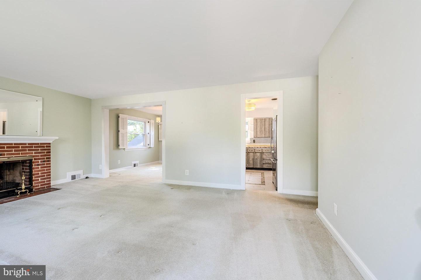 5915 CRAIG ST, SPRINGFIELD, Virginia 22150, 3 Bedrooms Bedrooms, ,2 BathroomsBathrooms,Residential,For sale,5915 CRAIG ST,VAFX2252280 MLS # VAFX2252280
