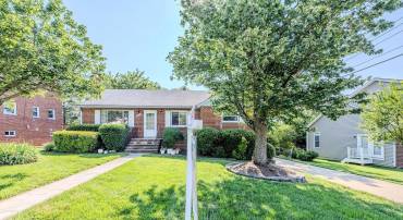 5915 CRAIG ST, SPRINGFIELD, Virginia 22150, 3 Bedrooms Bedrooms, ,2 BathroomsBathrooms,Residential,For sale,5915 CRAIG ST,VAFX2252280 MLS # VAFX2252280