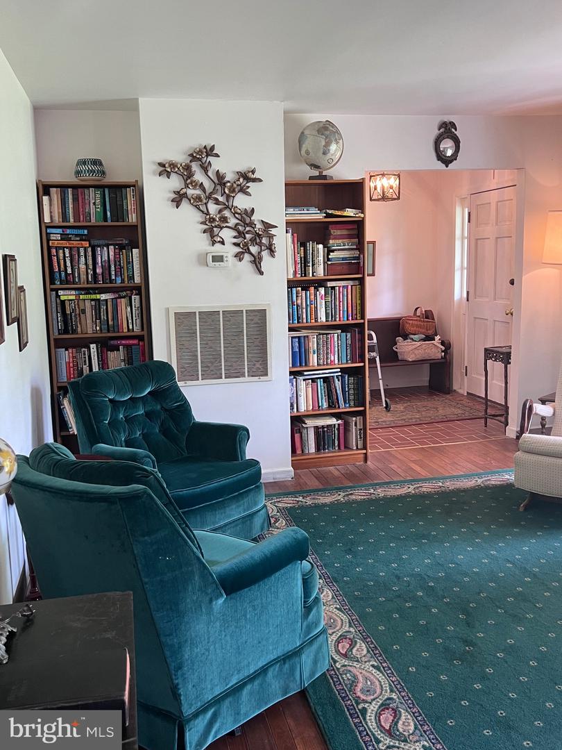 5377 COLT DR, BROAD RUN, Virginia 20137, 4 Bedrooms Bedrooms, ,2 BathroomsBathrooms,Residential,For sale,5377 COLT DR,VAFQ2017238 MLS # VAFQ2017238