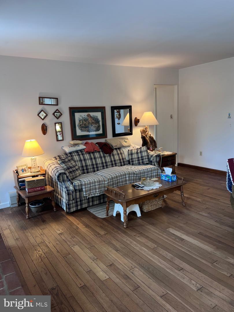 5377 COLT DR, BROAD RUN, Virginia 20137, 4 Bedrooms Bedrooms, ,2 BathroomsBathrooms,Residential,For sale,5377 COLT DR,VAFQ2017238 MLS # VAFQ2017238