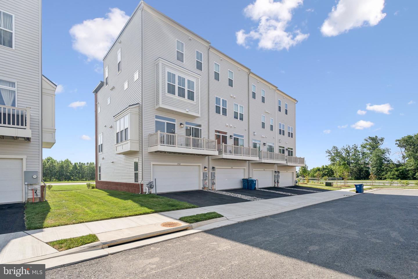 23162 HORSESHOE TRAIL SQ, ASHBURN, Virginia 20148, 4 Bedrooms Bedrooms, ,4 BathroomsBathrooms,Residential,For sale,23162 HORSESHOE TRAIL SQ,VALO2100938 MLS # VALO2100938