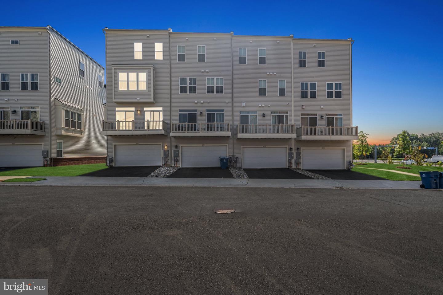 23162 HORSESHOE TRAIL SQ, ASHBURN, Virginia 20148, 4 Bedrooms Bedrooms, ,4 BathroomsBathrooms,Residential,For sale,23162 HORSESHOE TRAIL SQ,VALO2100938 MLS # VALO2100938