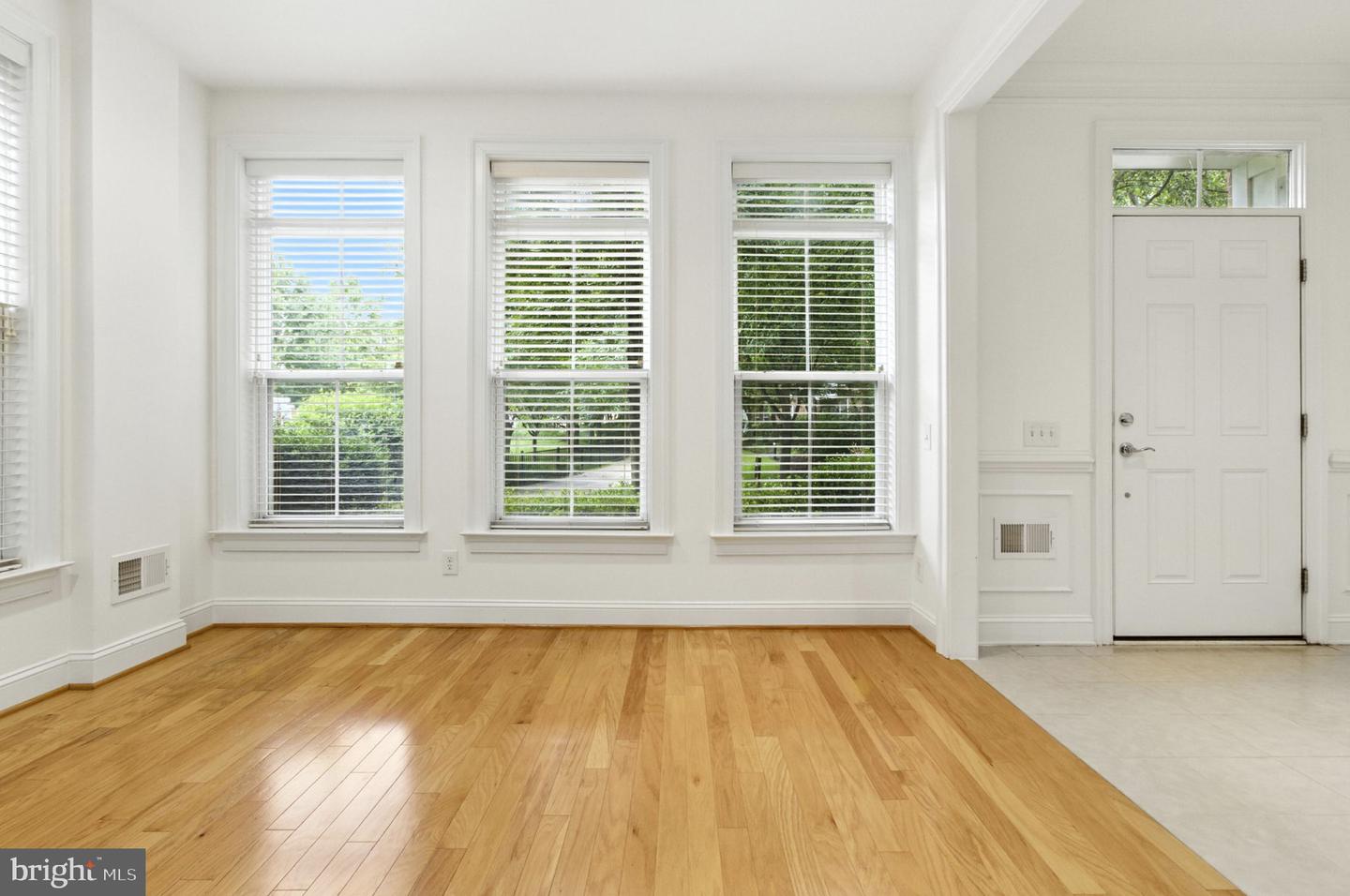 9421 CANONBURY SQ, FAIRFAX, Virginia 22031, 3 Bedrooms Bedrooms, ,3 BathroomsBathrooms,Residential,For sale,9421 CANONBURY SQ,VAFX2252876 MLS # VAFX2252876