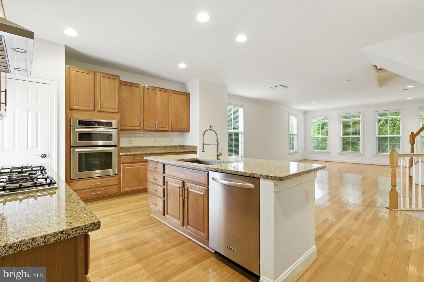 9421 CANONBURY SQ, FAIRFAX, Virginia 22031, 3 Bedrooms Bedrooms, ,3 BathroomsBathrooms,Residential,For sale,9421 CANONBURY SQ,VAFX2252876 MLS # VAFX2252876