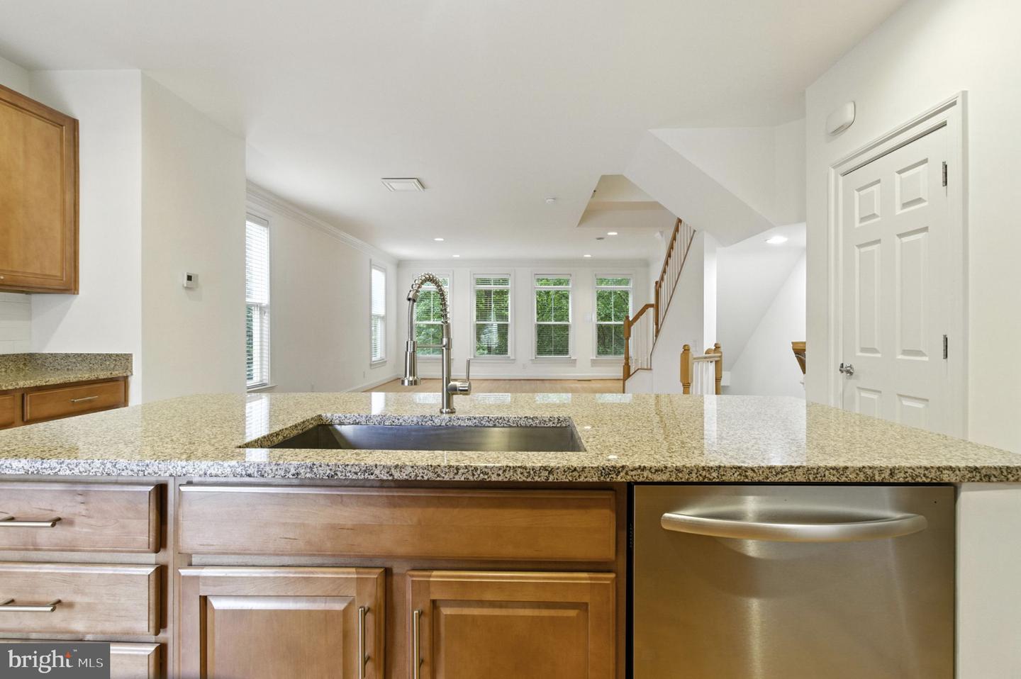 9421 CANONBURY SQ, FAIRFAX, Virginia 22031, 3 Bedrooms Bedrooms, ,3 BathroomsBathrooms,Residential,For sale,9421 CANONBURY SQ,VAFX2252876 MLS # VAFX2252876
