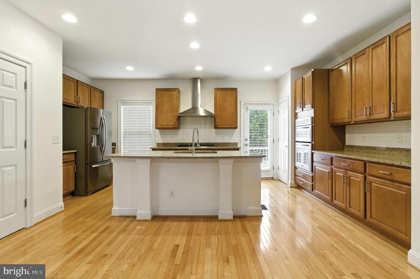 9421 CANONBURY SQ, FAIRFAX, Virginia 22031, 3 Bedrooms Bedrooms, ,3 BathroomsBathrooms,Residential,For sale,9421 CANONBURY SQ,VAFX2252876 MLS # VAFX2252876