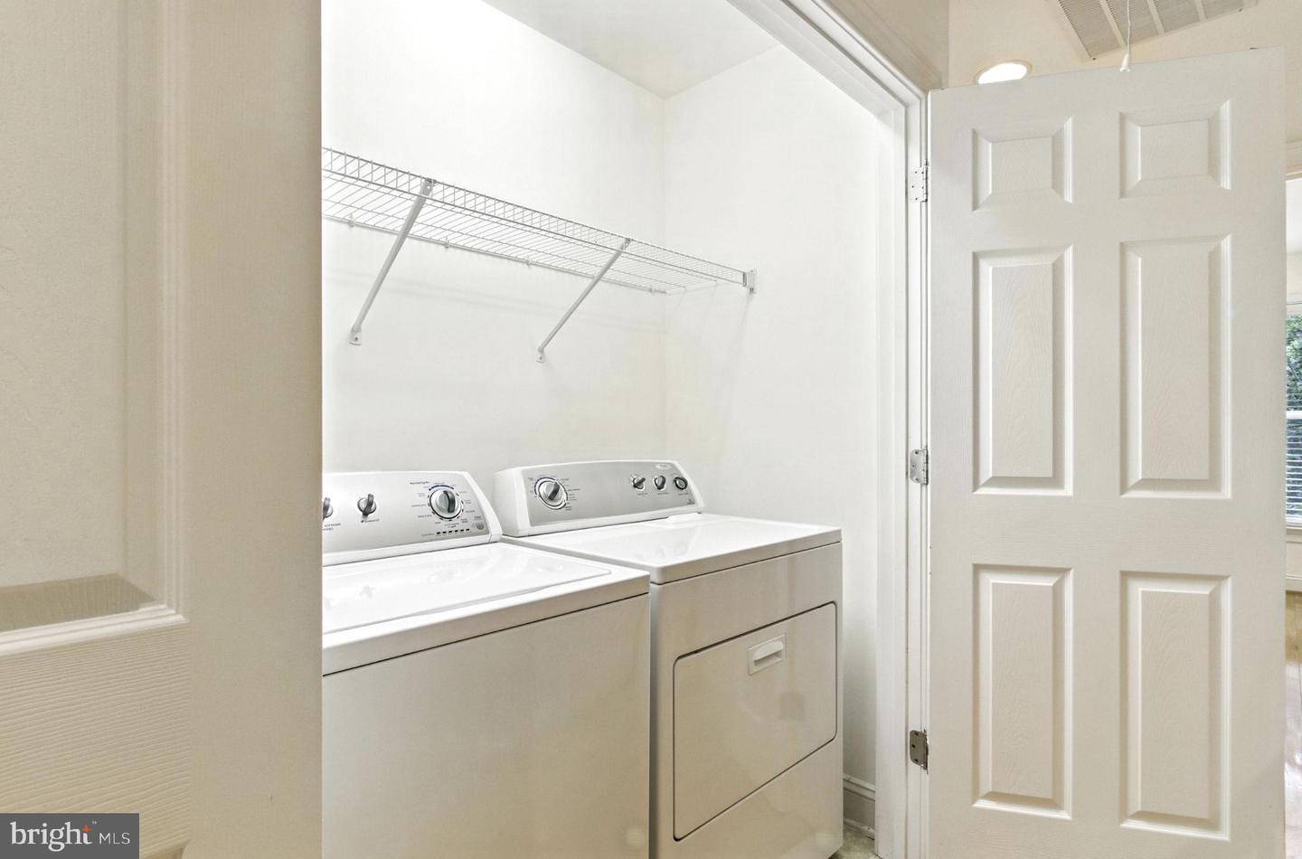 9421 CANONBURY SQ, FAIRFAX, Virginia 22031, 3 Bedrooms Bedrooms, ,3 BathroomsBathrooms,Residential,For sale,9421 CANONBURY SQ,VAFX2252876 MLS # VAFX2252876