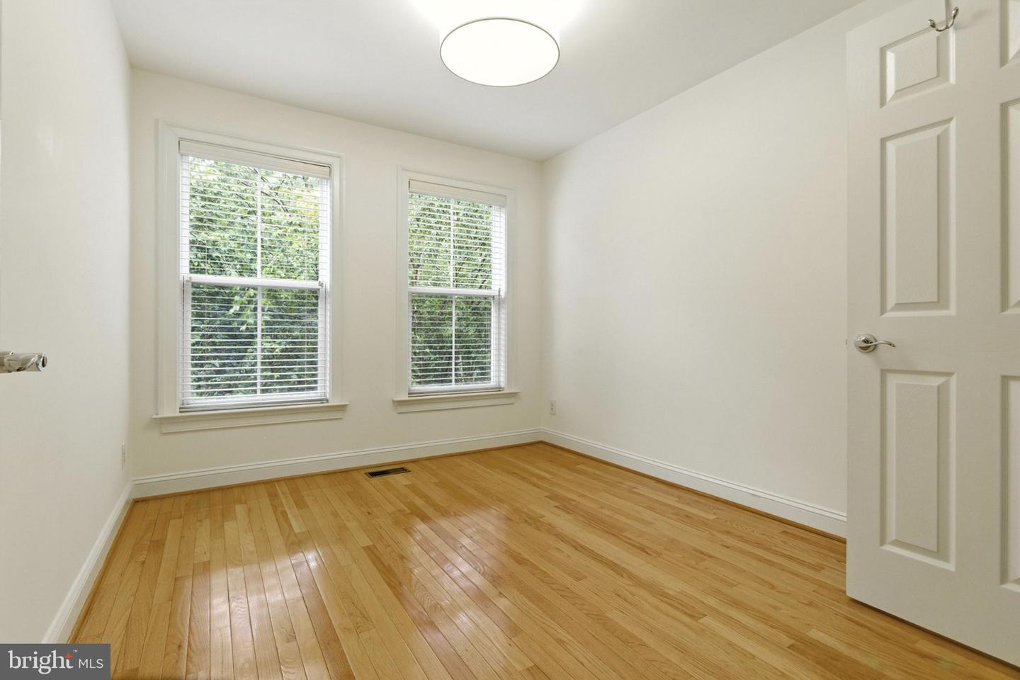 9421 CANONBURY SQ, FAIRFAX, Virginia 22031, 3 Bedrooms Bedrooms, ,3 BathroomsBathrooms,Residential,For sale,9421 CANONBURY SQ,VAFX2252876 MLS # VAFX2252876