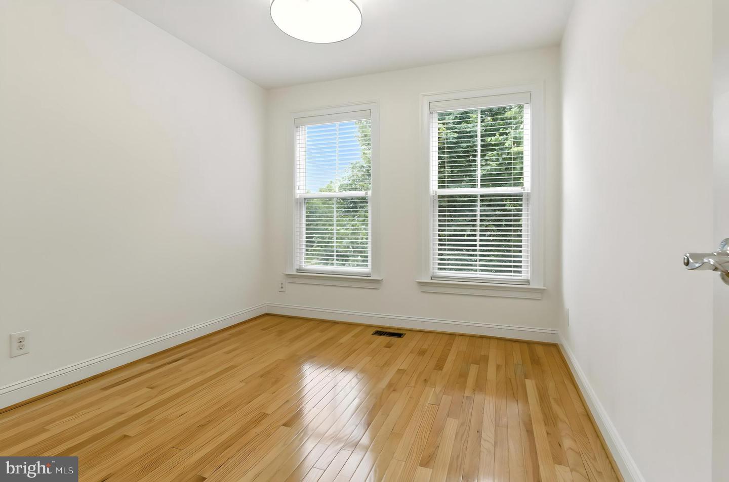 9421 CANONBURY SQ, FAIRFAX, Virginia 22031, 3 Bedrooms Bedrooms, ,3 BathroomsBathrooms,Residential,For sale,9421 CANONBURY SQ,VAFX2252876 MLS # VAFX2252876