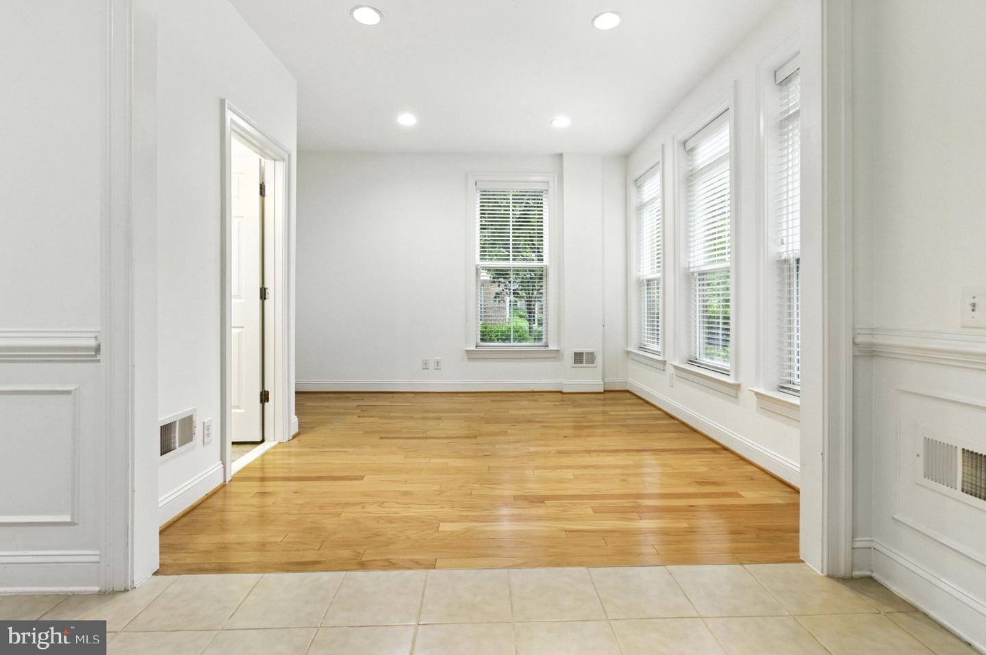 9421 CANONBURY SQ, FAIRFAX, Virginia 22031, 3 Bedrooms Bedrooms, ,3 BathroomsBathrooms,Residential,For sale,9421 CANONBURY SQ,VAFX2252876 MLS # VAFX2252876