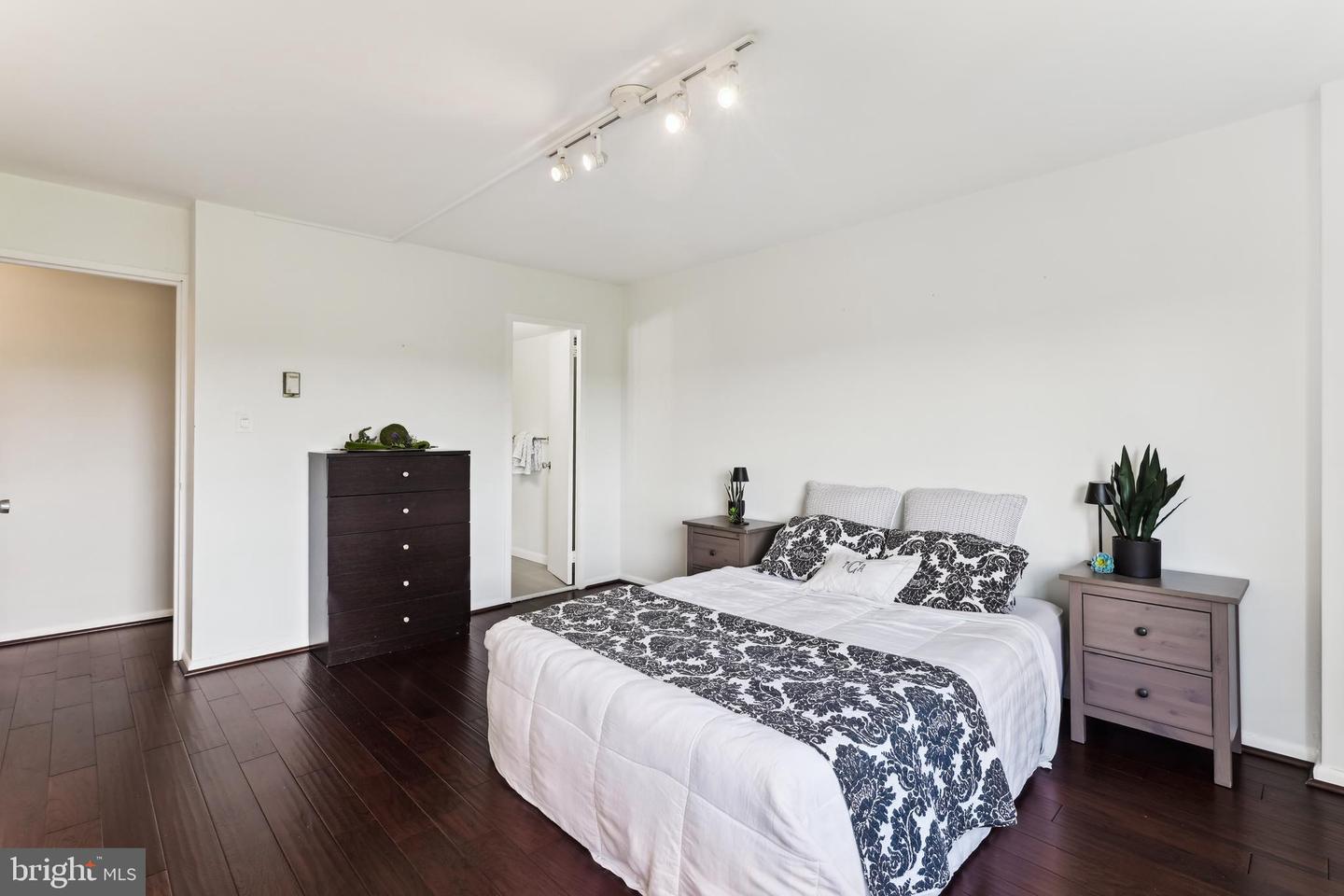 2939 VAN NESS ST NW #1006, WASHINGTON, District Of Columbia 20008, 2 Bedrooms Bedrooms, ,2 BathroomsBathrooms,Residential,For sale,2939 VAN NESS ST NW #1006,DCDC2208718 MLS # DCDC2208718