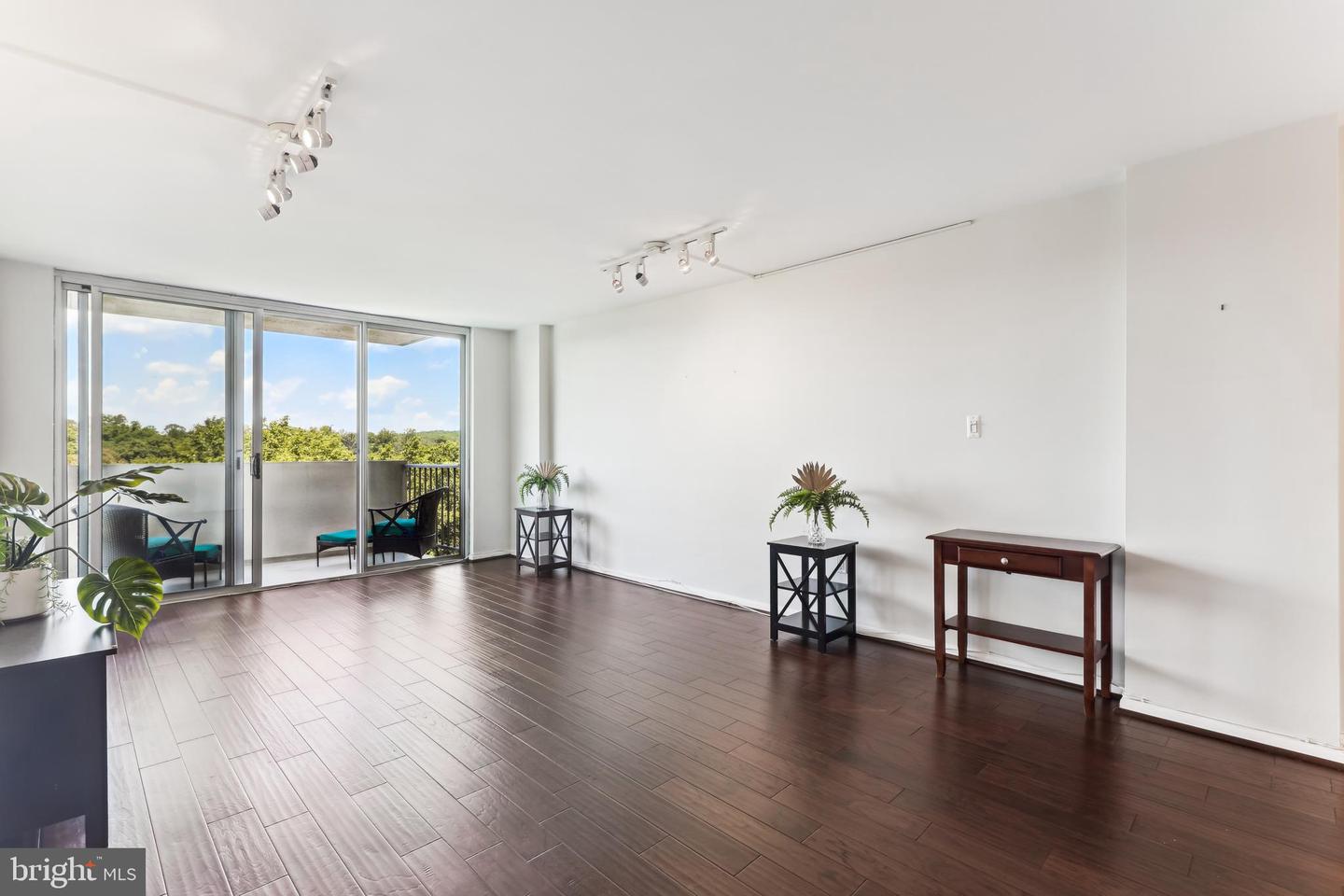 2939 VAN NESS ST NW #1006, WASHINGTON, District Of Columbia 20008, 2 Bedrooms Bedrooms, ,2 BathroomsBathrooms,Residential,For sale,2939 VAN NESS ST NW #1006,DCDC2208718 MLS # DCDC2208718