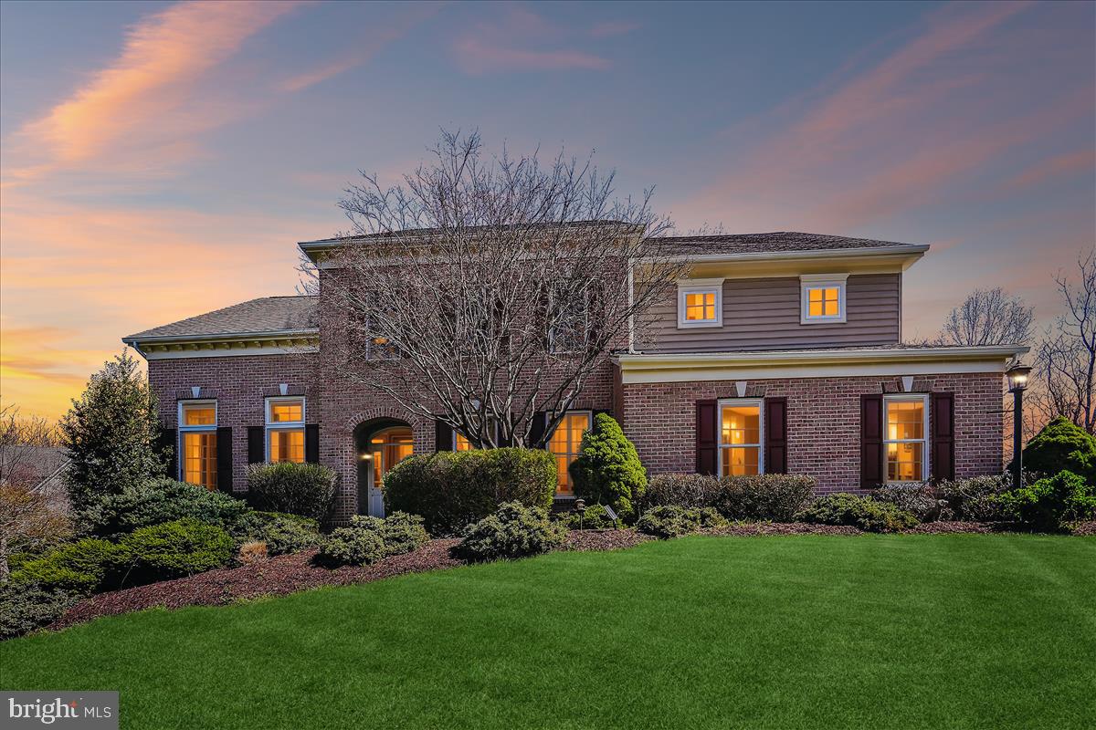 35400 AUTUMN RIDGE CT, ROUND HILL, Virginia 20141, 4 Bedrooms Bedrooms, ,5 BathroomsBathrooms,Residential,For sale,35400 AUTUMN RIDGE CT,VALO2101054 MLS # VALO2101054