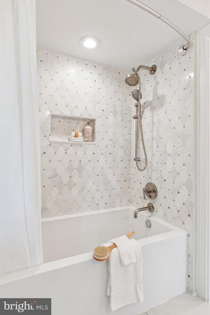 3518 35TH ST NW, WASHINGTON, District Of Columbia 20016, 3 Bedrooms Bedrooms, ,3 BathroomsBathrooms,Residential,For sale,3518 35TH ST NW,DCDC2208788 MLS # DCDC2208788