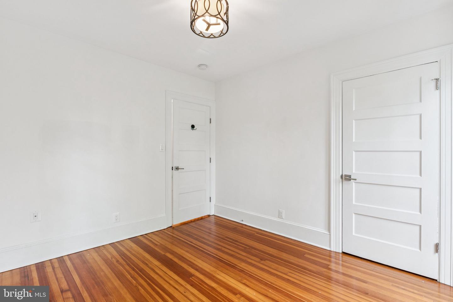 3518 35TH ST NW, WASHINGTON, District Of Columbia 20016, 3 Bedrooms Bedrooms, ,3 BathroomsBathrooms,Residential,For sale,3518 35TH ST NW,DCDC2208788 MLS # DCDC2208788