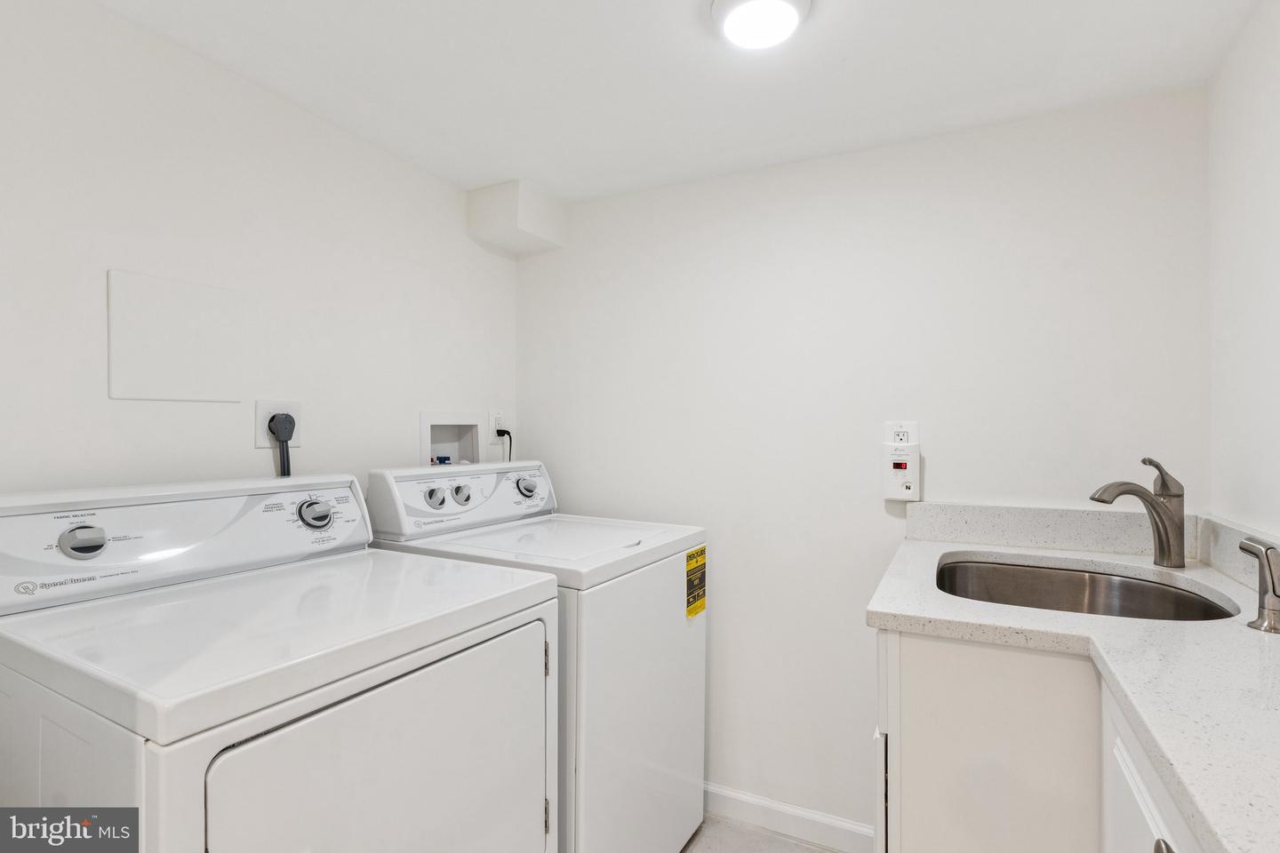 3518 35TH ST NW, WASHINGTON, District Of Columbia 20016, 3 Bedrooms Bedrooms, ,3 BathroomsBathrooms,Residential,For sale,3518 35TH ST NW,DCDC2208788 MLS # DCDC2208788
