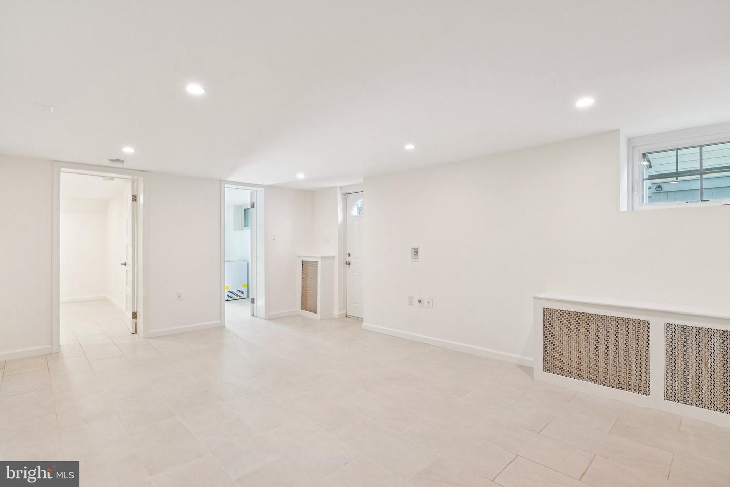 3518 35TH ST NW, WASHINGTON, District Of Columbia 20016, 3 Bedrooms Bedrooms, ,3 BathroomsBathrooms,Residential,For sale,3518 35TH ST NW,DCDC2208788 MLS # DCDC2208788
