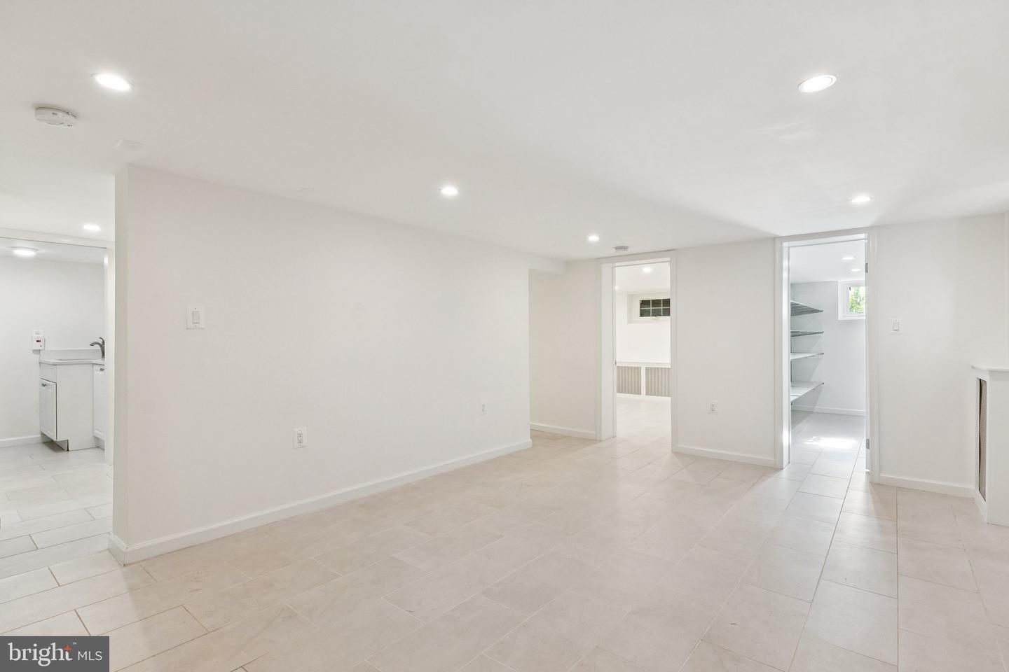 3518 35TH ST NW, WASHINGTON, District Of Columbia 20016, 3 Bedrooms Bedrooms, ,3 BathroomsBathrooms,Residential,For sale,3518 35TH ST NW,DCDC2208788 MLS # DCDC2208788