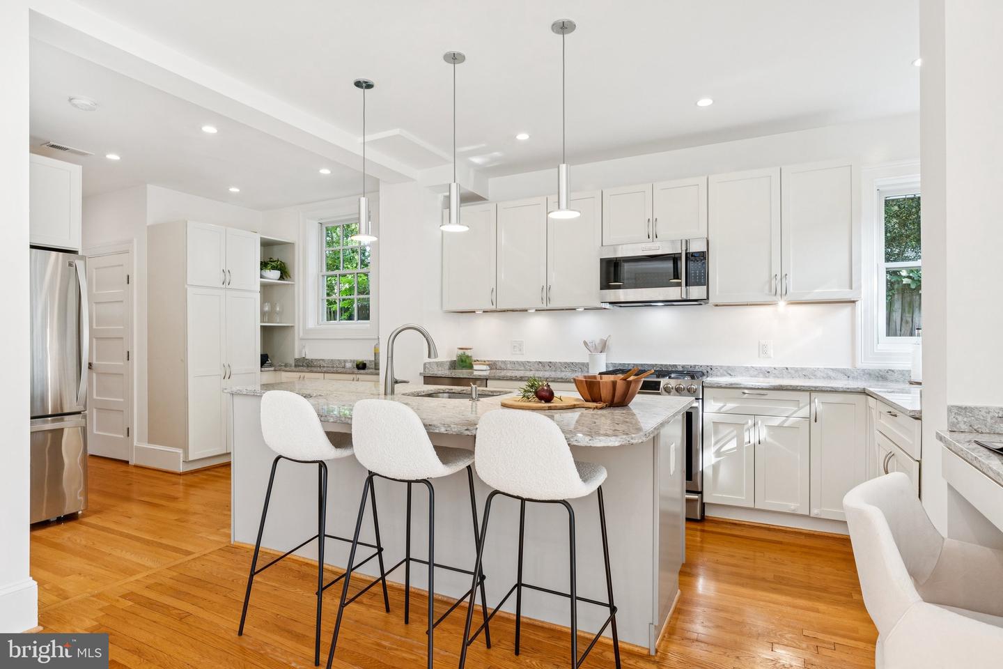 3518 35TH ST NW, WASHINGTON, District Of Columbia 20016, 3 Bedrooms Bedrooms, ,3 BathroomsBathrooms,Residential,For sale,3518 35TH ST NW,DCDC2208788 MLS # DCDC2208788