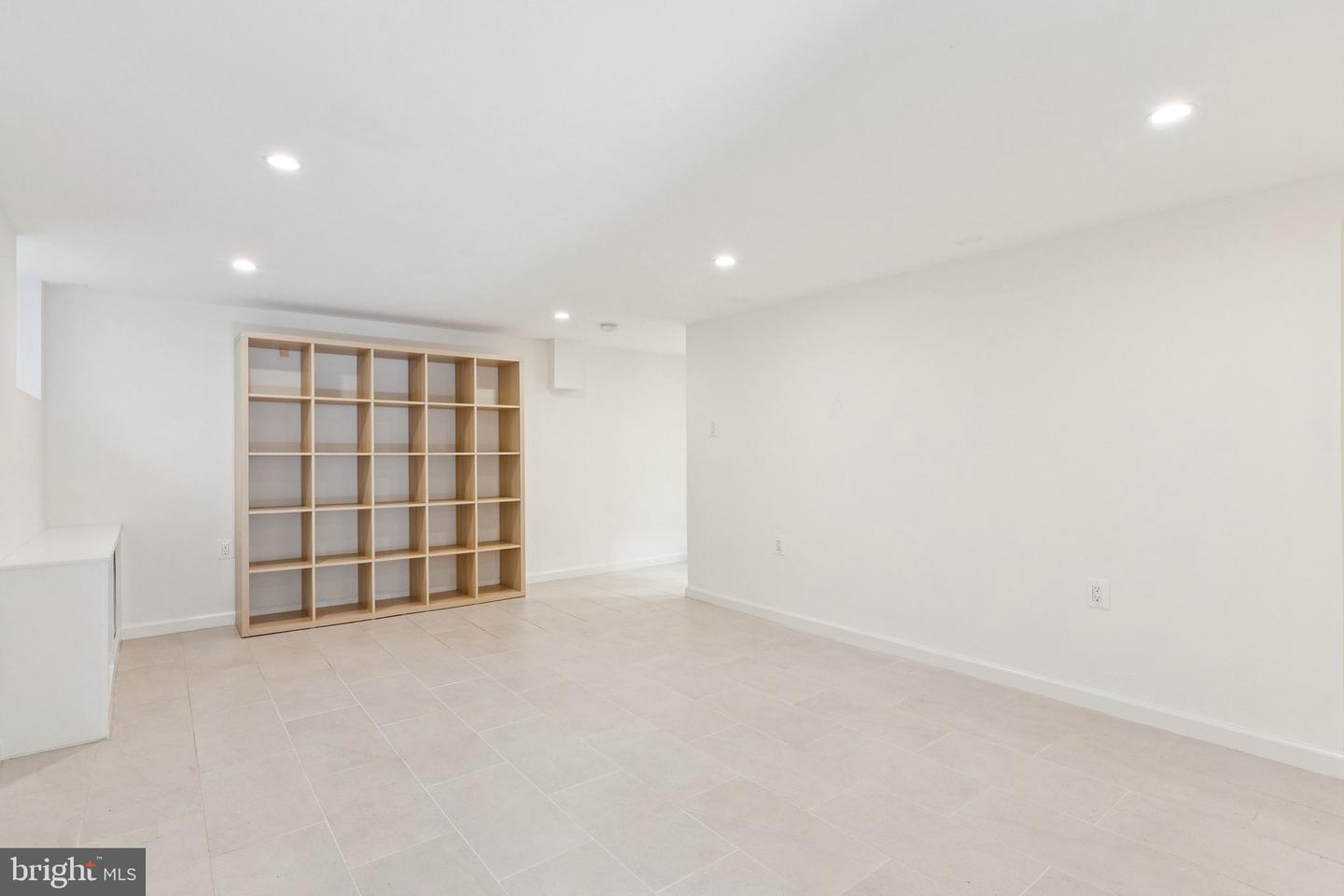 3518 35TH ST NW, WASHINGTON, District Of Columbia 20016, 3 Bedrooms Bedrooms, ,3 BathroomsBathrooms,Residential,For sale,3518 35TH ST NW,DCDC2208788 MLS # DCDC2208788