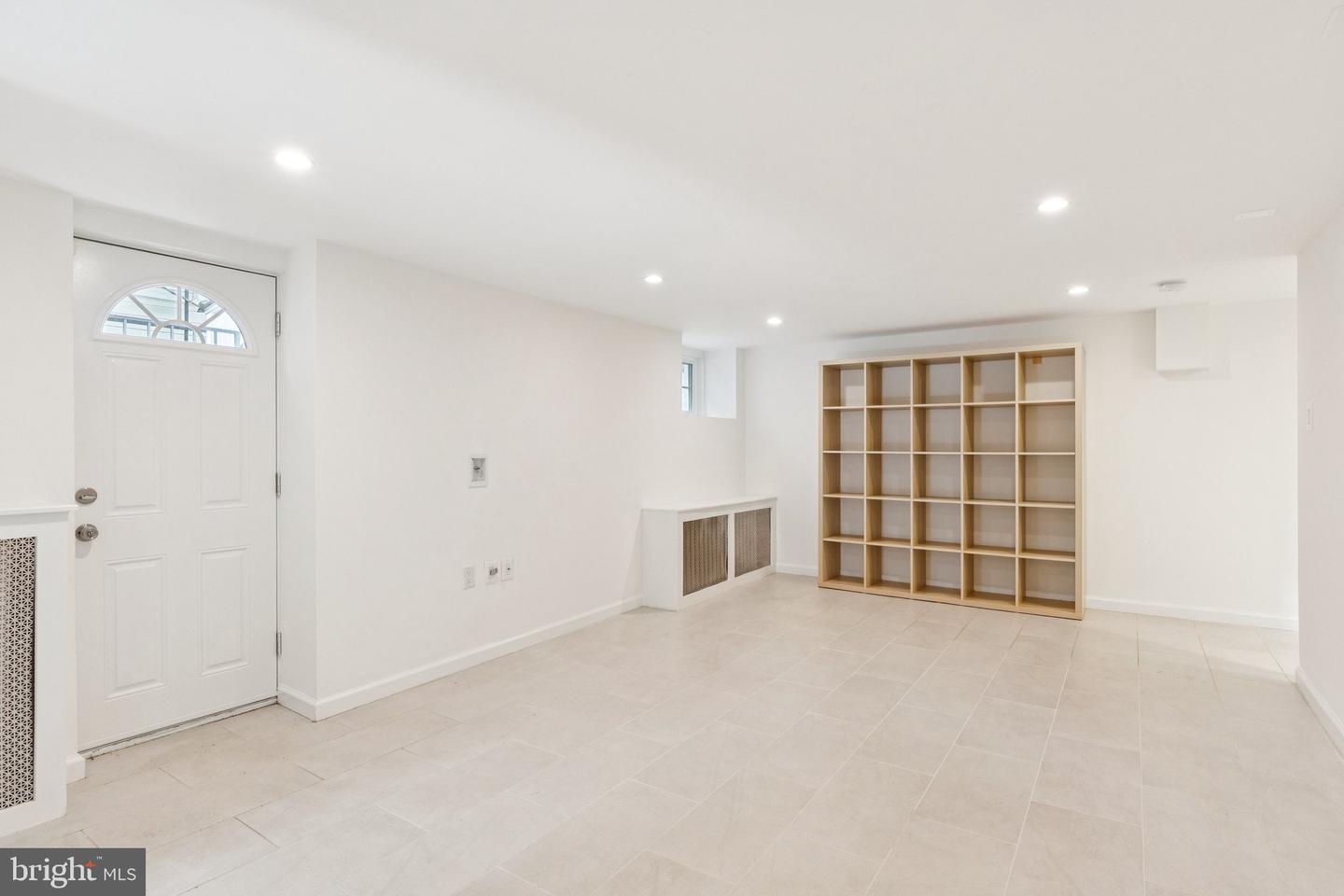 3518 35TH ST NW, WASHINGTON, District Of Columbia 20016, 3 Bedrooms Bedrooms, ,3 BathroomsBathrooms,Residential,For sale,3518 35TH ST NW,DCDC2208788 MLS # DCDC2208788