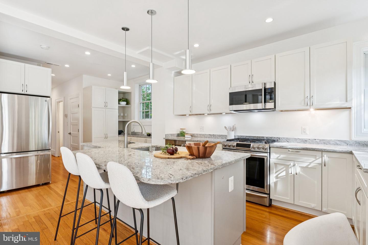 3518 35TH ST NW, WASHINGTON, District Of Columbia 20016, 3 Bedrooms Bedrooms, ,3 BathroomsBathrooms,Residential,For sale,3518 35TH ST NW,DCDC2208788 MLS # DCDC2208788