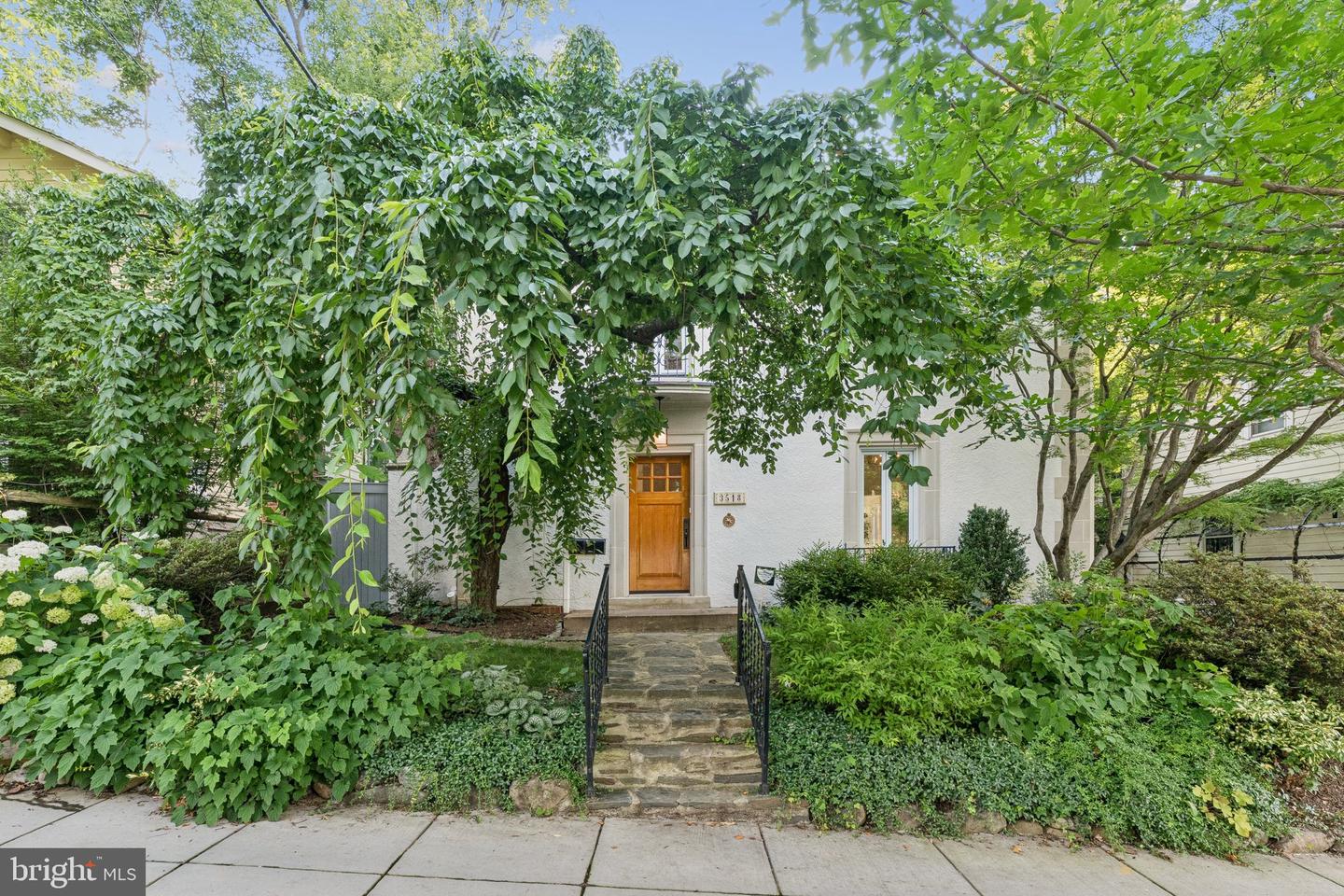 3518 35TH ST NW, WASHINGTON, District Of Columbia 20016, 3 Bedrooms Bedrooms, ,3 BathroomsBathrooms,Residential,For sale,3518 35TH ST NW,DCDC2208788 MLS # DCDC2208788