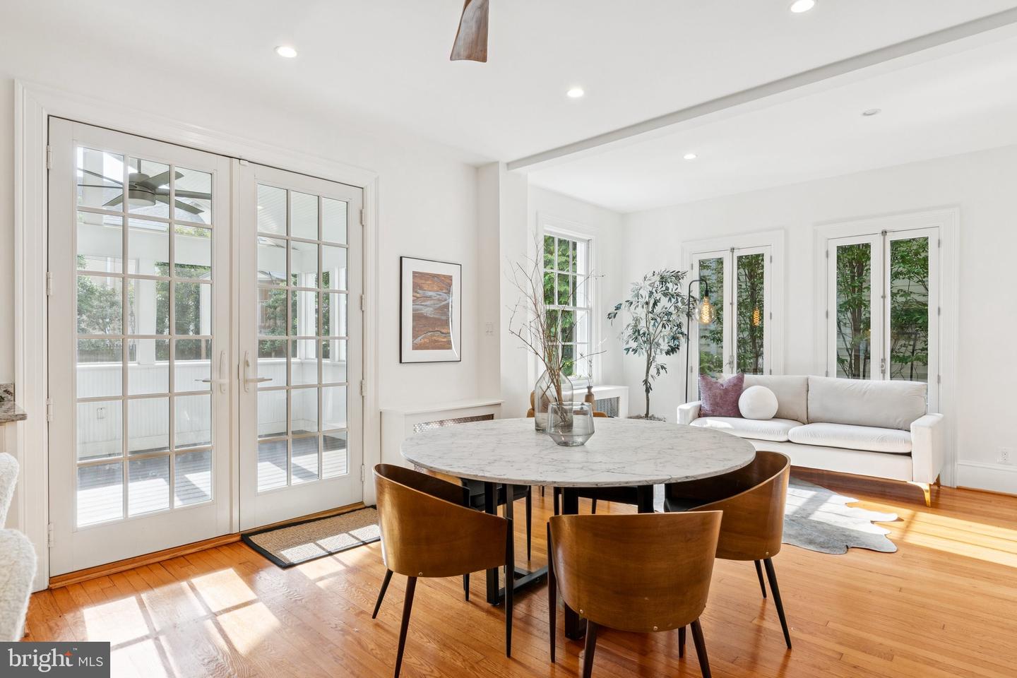 3518 35TH ST NW, WASHINGTON, District Of Columbia 20016, 3 Bedrooms Bedrooms, ,3 BathroomsBathrooms,Residential,For sale,3518 35TH ST NW,DCDC2208788 MLS # DCDC2208788
