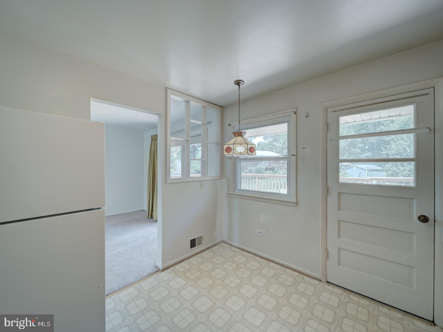 10928 WARWICK AVE, FAIRFAX, Virginia 22030, 4 Bedrooms Bedrooms, ,3 BathroomsBathrooms,Residential,For sale,10928 WARWICK AVE,VAFC2006568 MLS # VAFC2006568