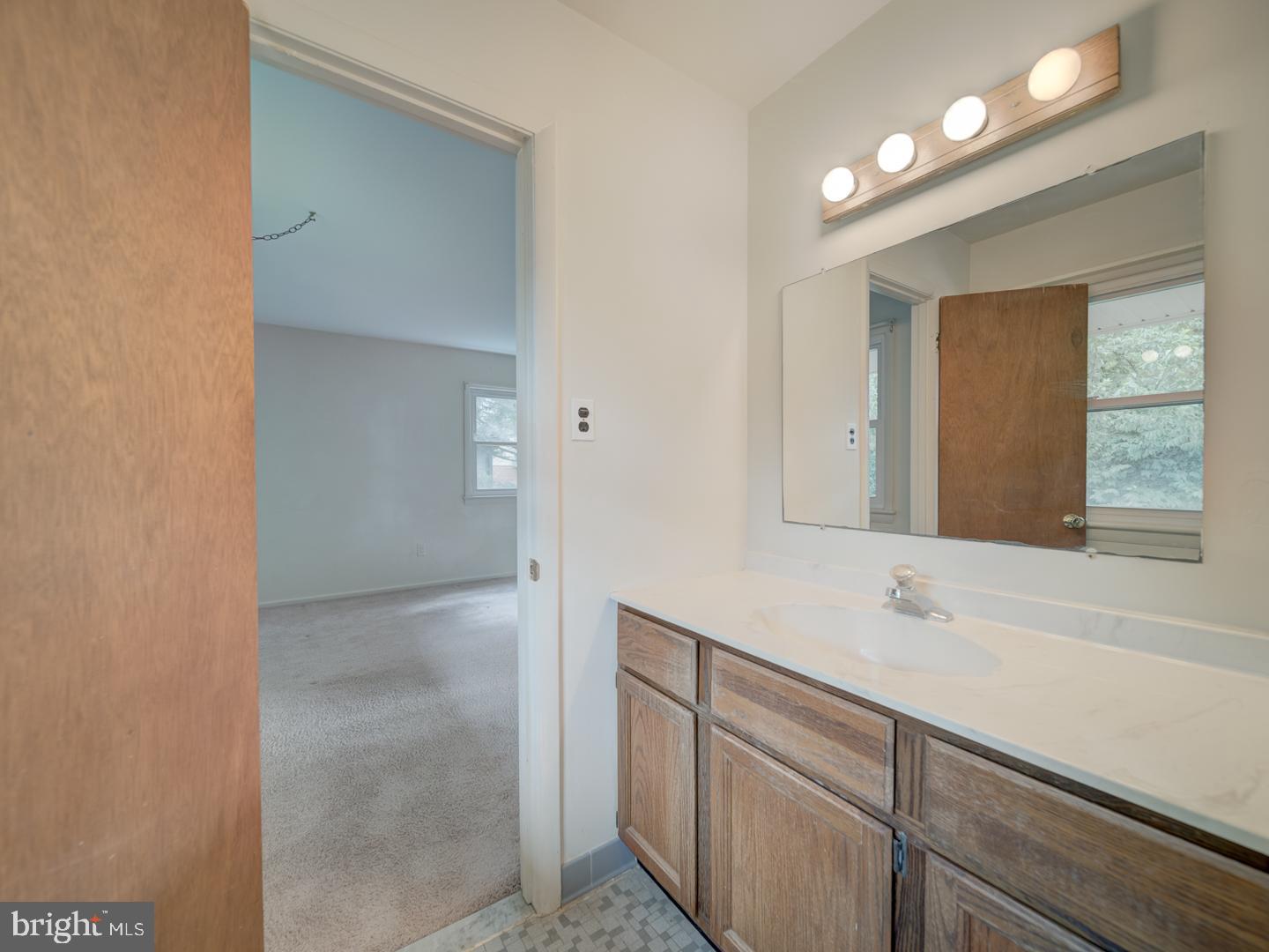 10928 WARWICK AVE, FAIRFAX, Virginia 22030, 4 Bedrooms Bedrooms, ,3 BathroomsBathrooms,Residential,For sale,10928 WARWICK AVE,VAFC2006568 MLS # VAFC2006568