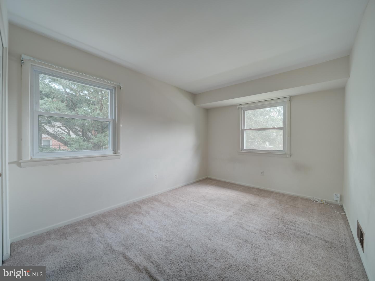 10928 WARWICK AVE, FAIRFAX, Virginia 22030, 4 Bedrooms Bedrooms, ,3 BathroomsBathrooms,Residential,For sale,10928 WARWICK AVE,VAFC2006568 MLS # VAFC2006568