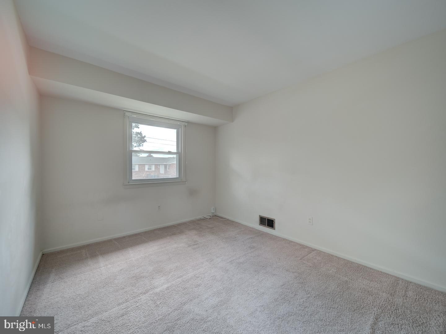 10928 WARWICK AVE, FAIRFAX, Virginia 22030, 4 Bedrooms Bedrooms, ,3 BathroomsBathrooms,Residential,For sale,10928 WARWICK AVE,VAFC2006568 MLS # VAFC2006568