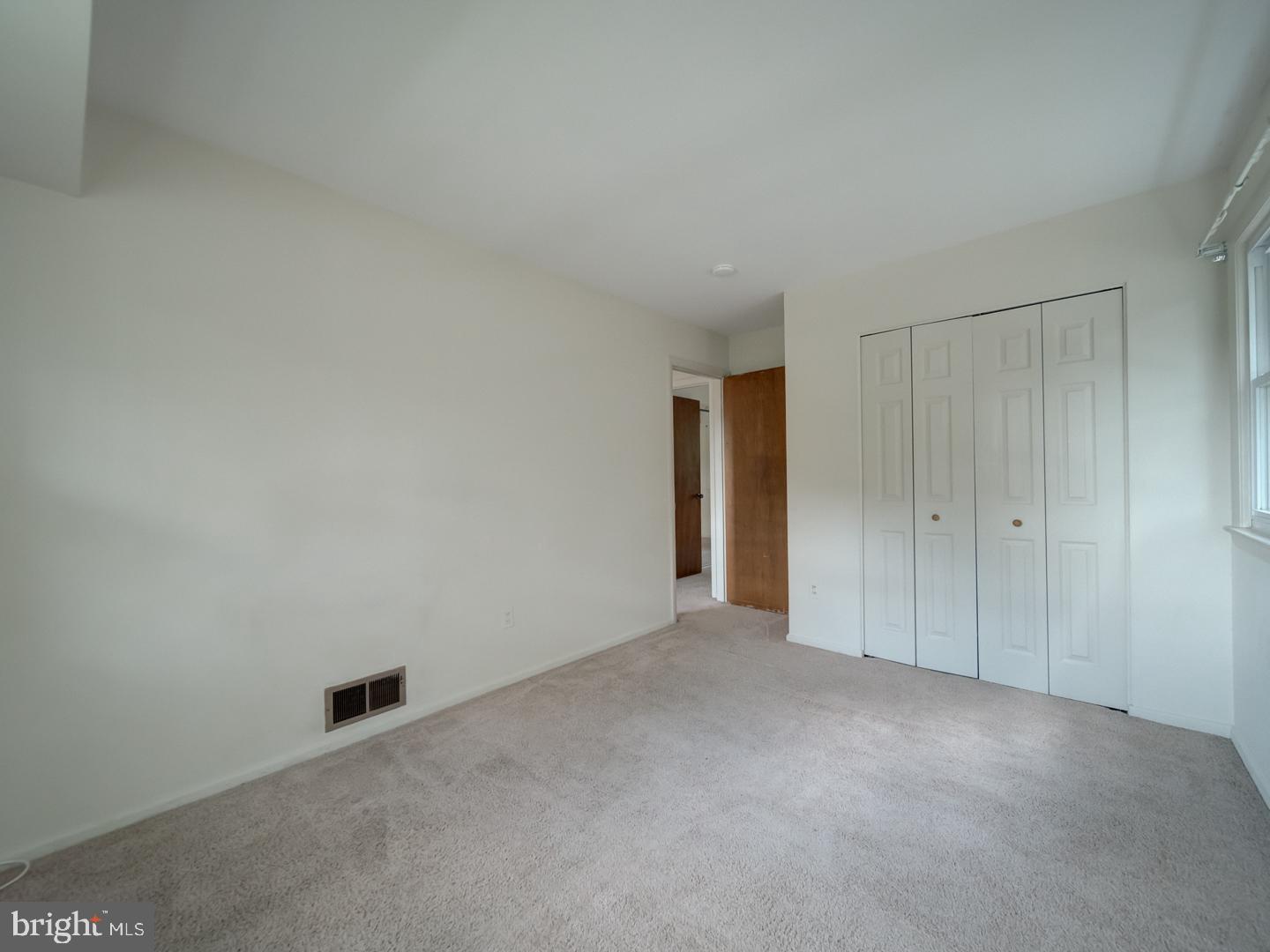 10928 WARWICK AVE, FAIRFAX, Virginia 22030, 4 Bedrooms Bedrooms, ,3 BathroomsBathrooms,Residential,For sale,10928 WARWICK AVE,VAFC2006568 MLS # VAFC2006568