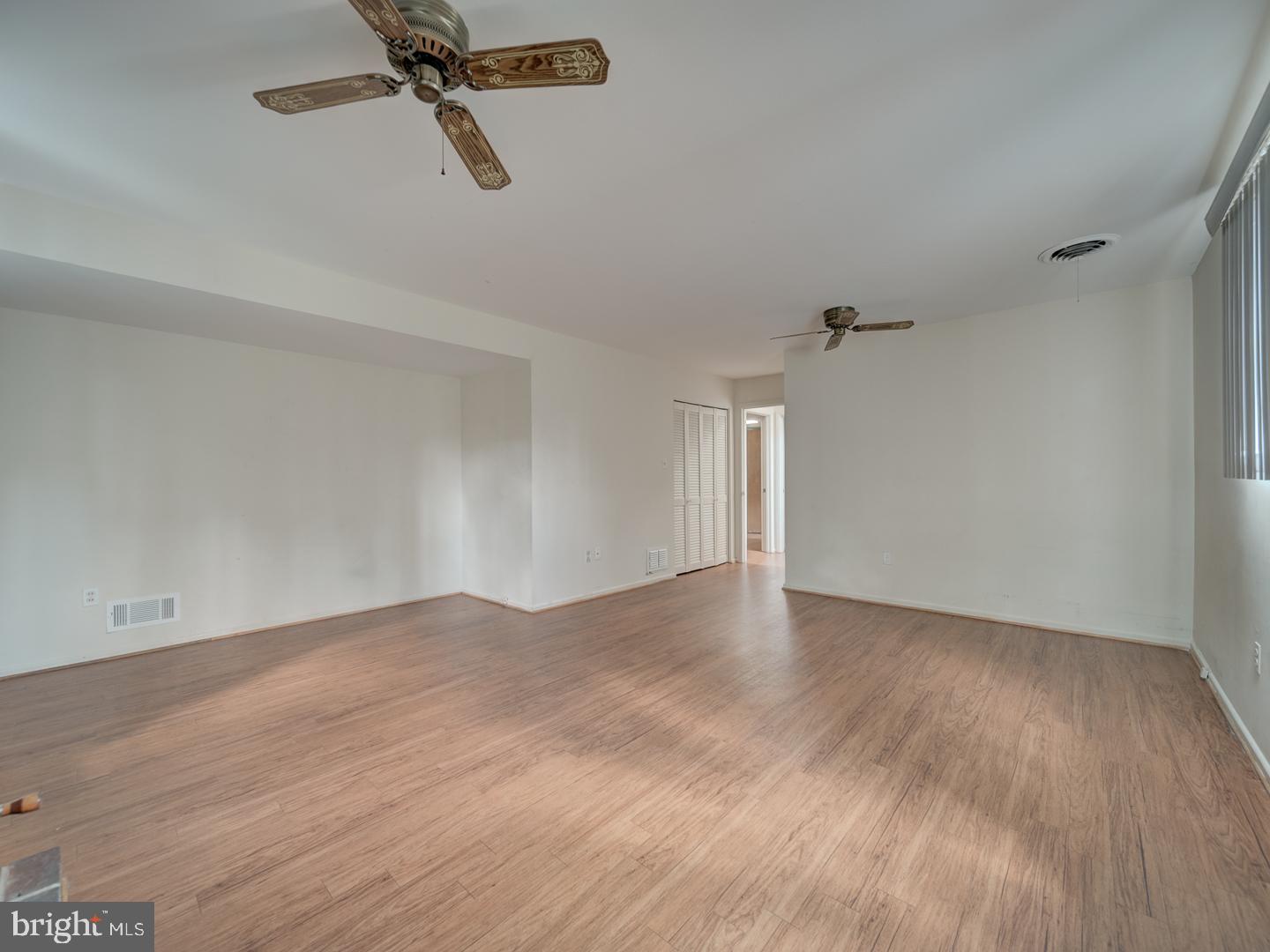 10928 WARWICK AVE, FAIRFAX, Virginia 22030, 4 Bedrooms Bedrooms, ,3 BathroomsBathrooms,Residential,For sale,10928 WARWICK AVE,VAFC2006568 MLS # VAFC2006568