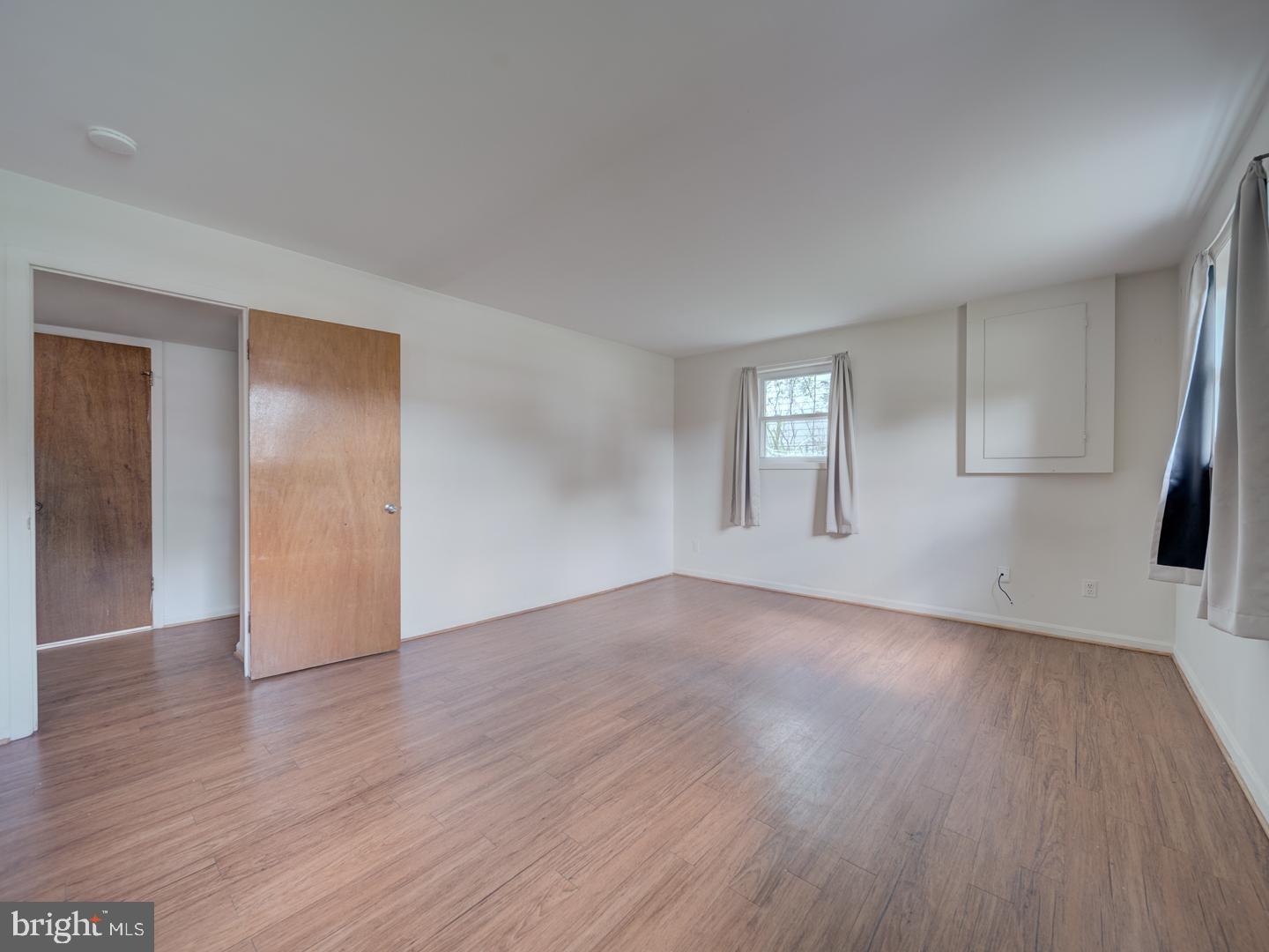 10928 WARWICK AVE, FAIRFAX, Virginia 22030, 4 Bedrooms Bedrooms, ,3 BathroomsBathrooms,Residential,For sale,10928 WARWICK AVE,VAFC2006568 MLS # VAFC2006568
