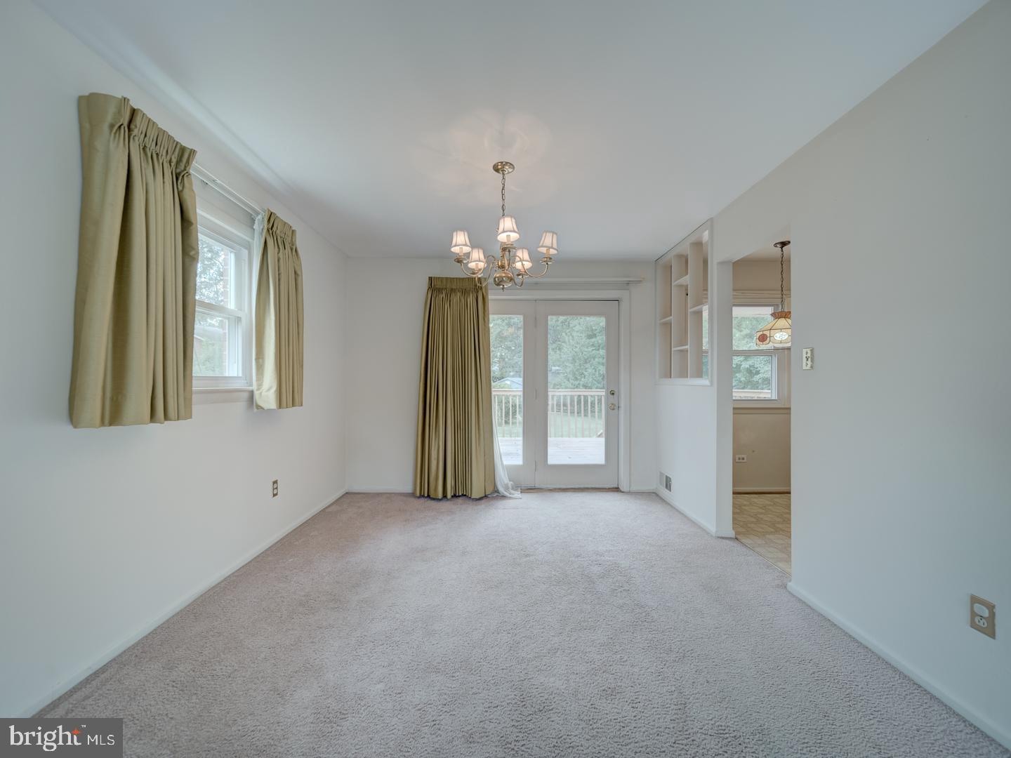 10928 WARWICK AVE, FAIRFAX, Virginia 22030, 4 Bedrooms Bedrooms, ,3 BathroomsBathrooms,Residential,For sale,10928 WARWICK AVE,VAFC2006568 MLS # VAFC2006568