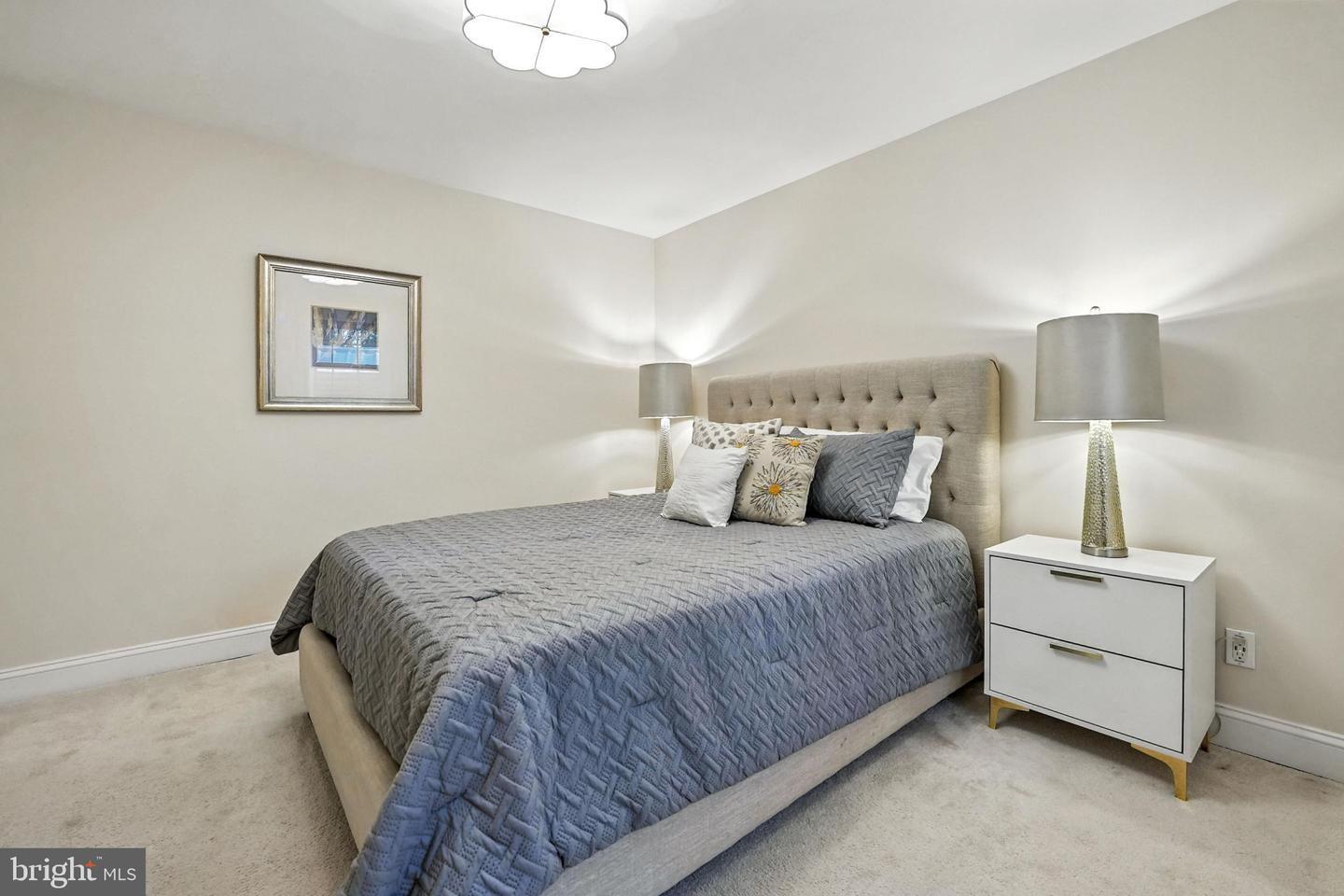 1305 E ABINGDON DR #2, ALEXANDRIA, Virginia 22314, 1 Bedroom Bedrooms, ,1 BathroomBathrooms,Residential,For sale,1305 E ABINGDON DR #2,VAAX2047152 MLS # VAAX2047152