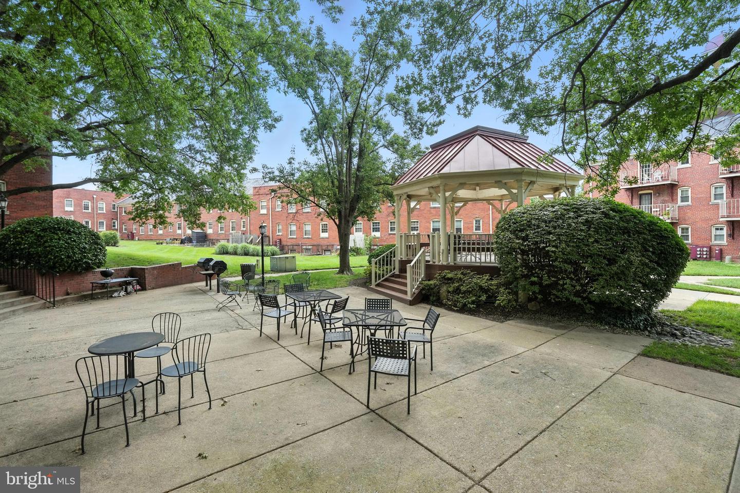 1305 E ABINGDON DR #2, ALEXANDRIA, Virginia 22314, 1 Bedroom Bedrooms, ,1 BathroomBathrooms,Residential,For sale,1305 E ABINGDON DR #2,VAAX2047152 MLS # VAAX2047152