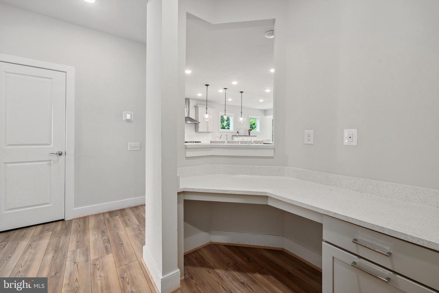 2040 SILVER SYCAMORE LN, DUMFRIES, Virginia 22026, 6 Bedrooms Bedrooms, ,5 BathroomsBathrooms,Residential,For sale,2040 SILVER SYCAMORE LN,VAPW2098572 MLS # VAPW2098572