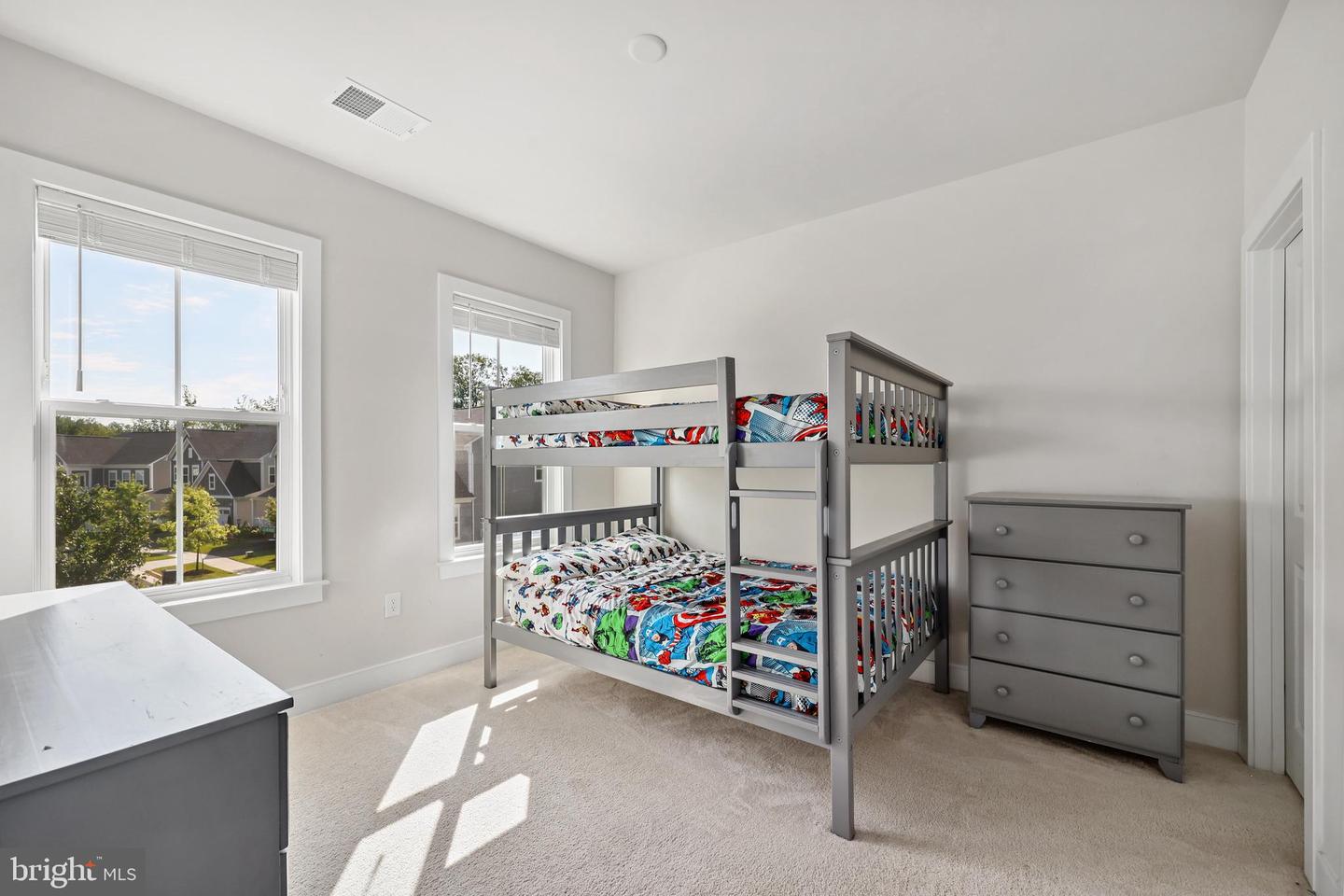 2040 SILVER SYCAMORE LN, DUMFRIES, Virginia 22026, 6 Bedrooms Bedrooms, ,5 BathroomsBathrooms,Residential,For sale,2040 SILVER SYCAMORE LN,VAPW2098572 MLS # VAPW2098572